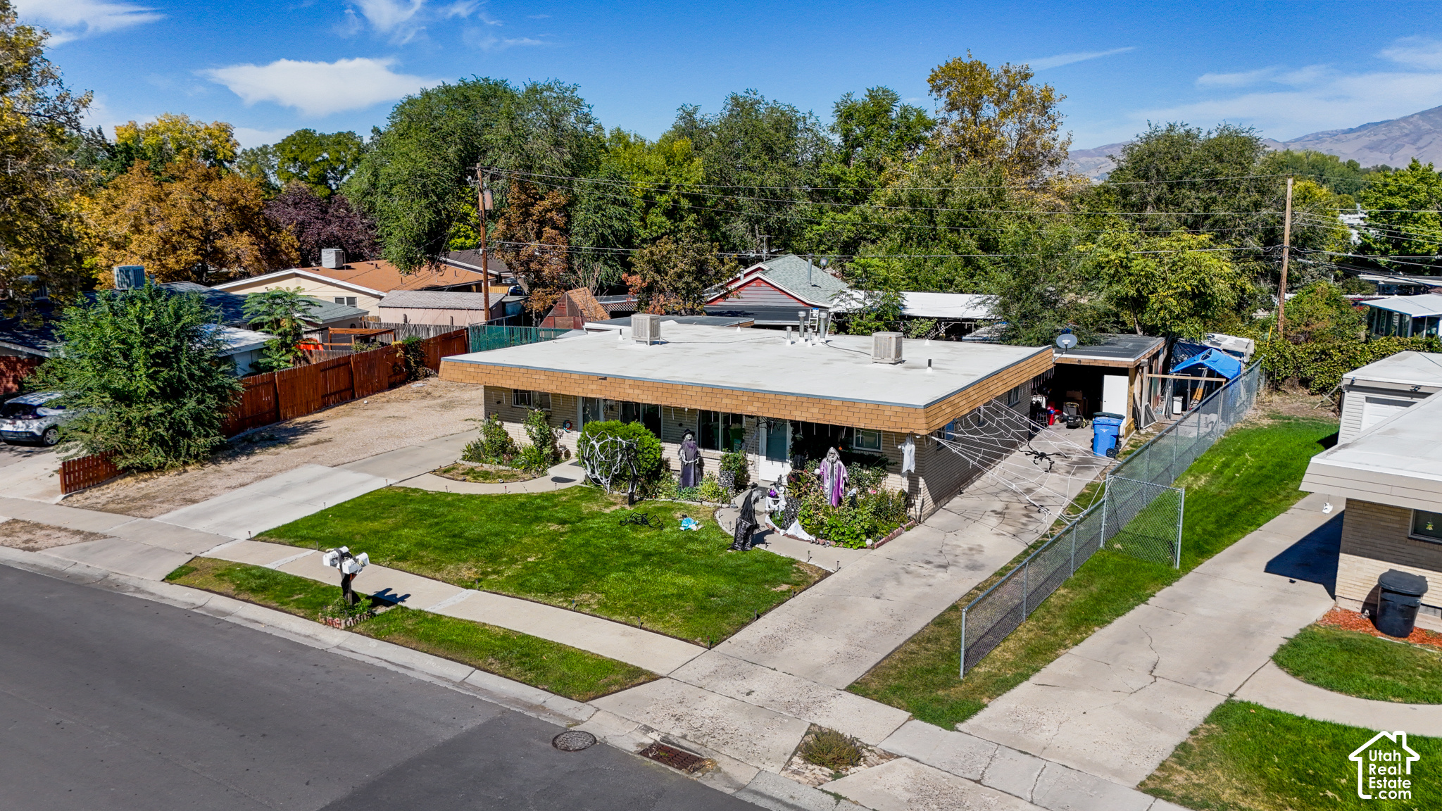 main property photo 17