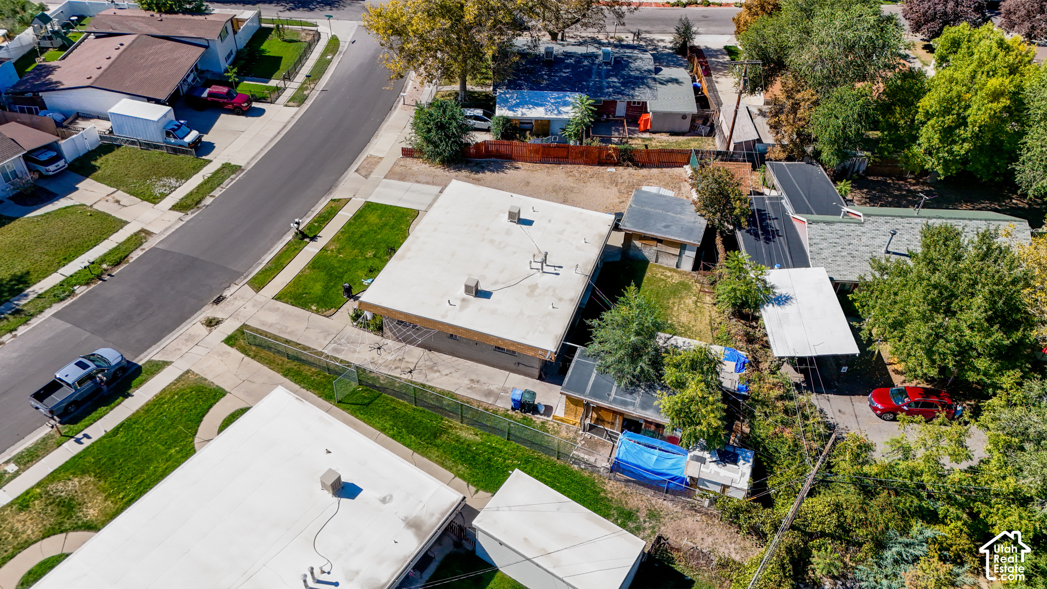 main property photo 20