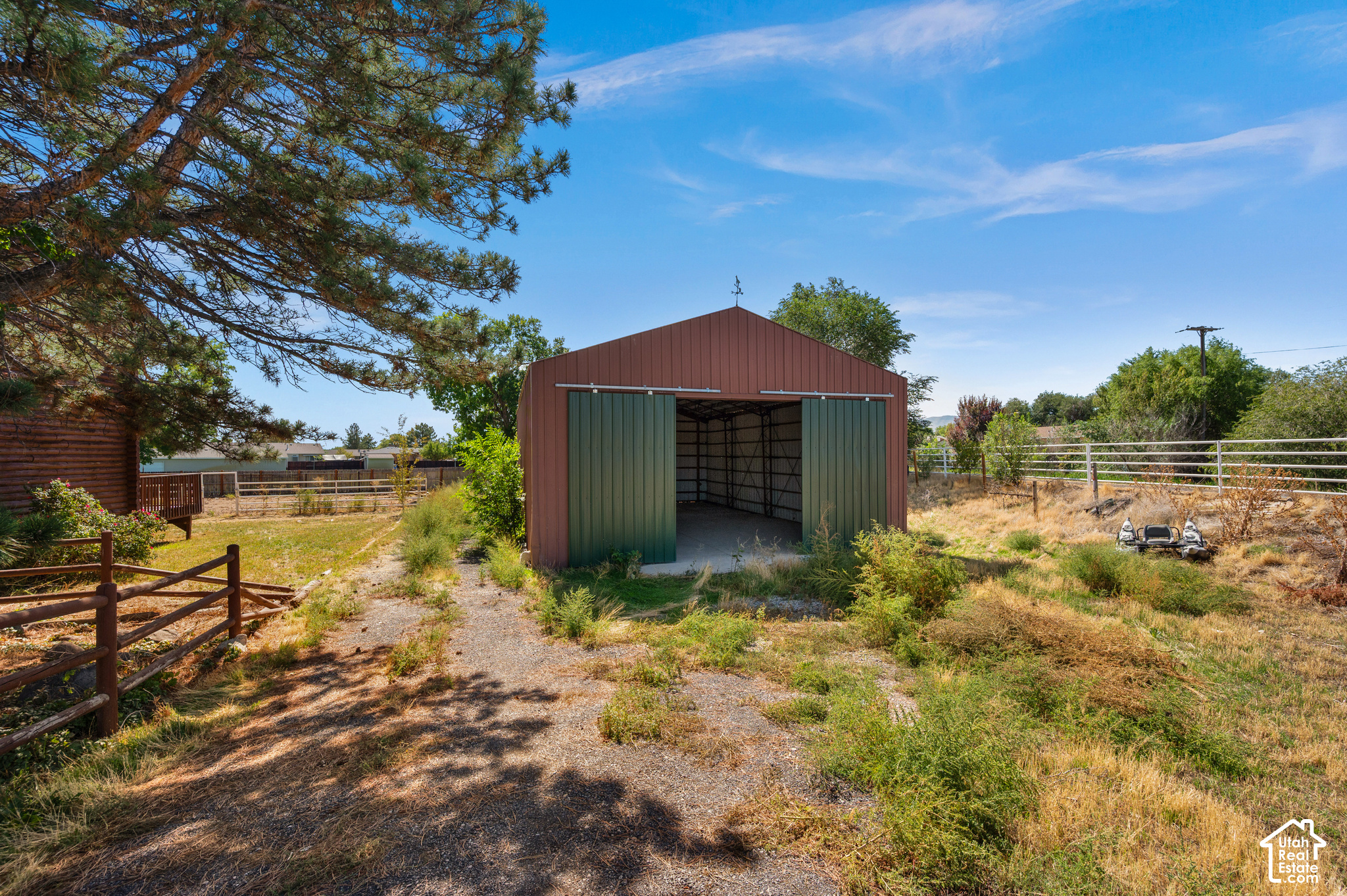 main property photo 5