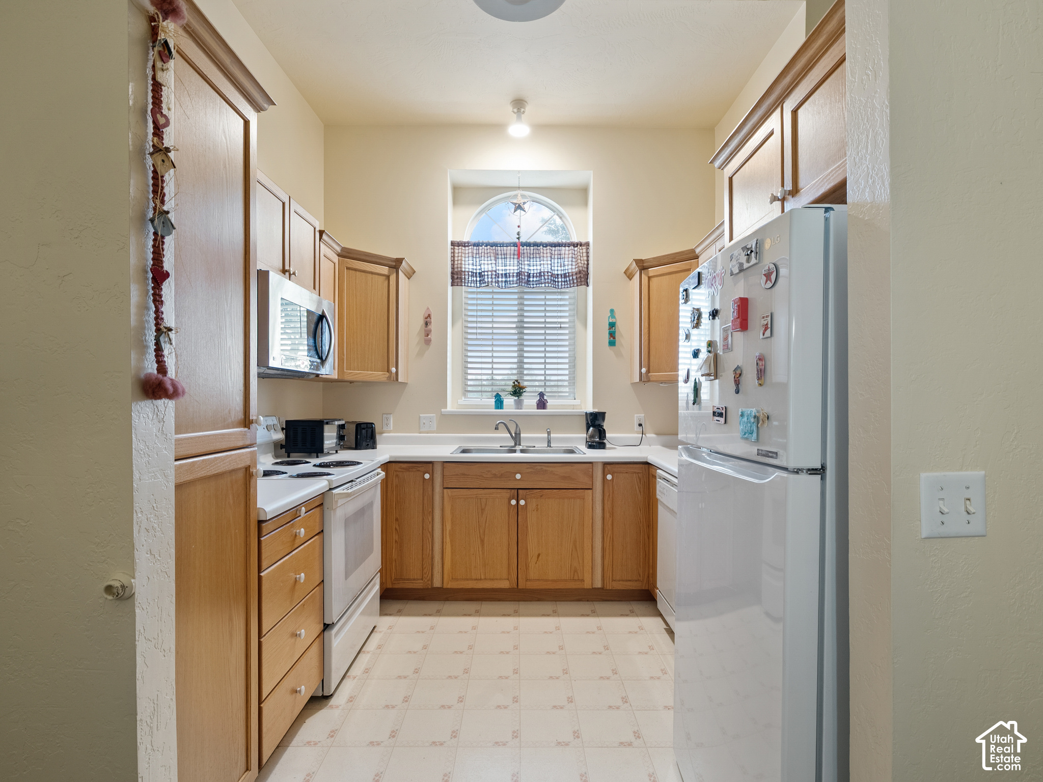 main property photo 11