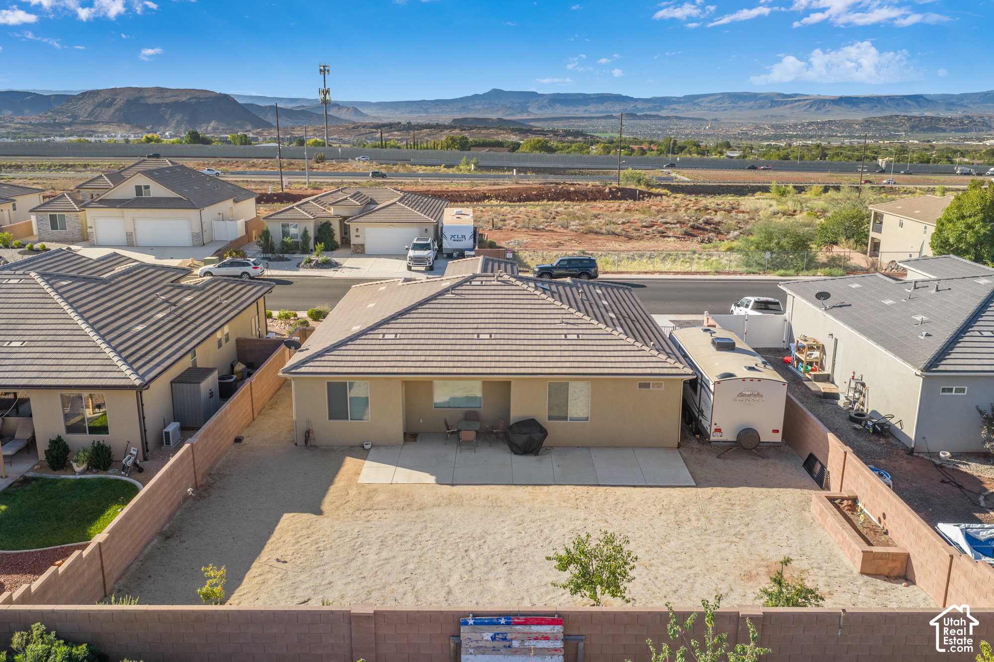 main property photo 34