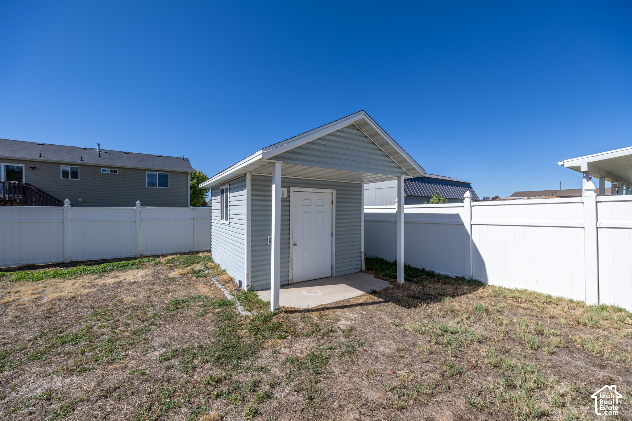 main property photo 16