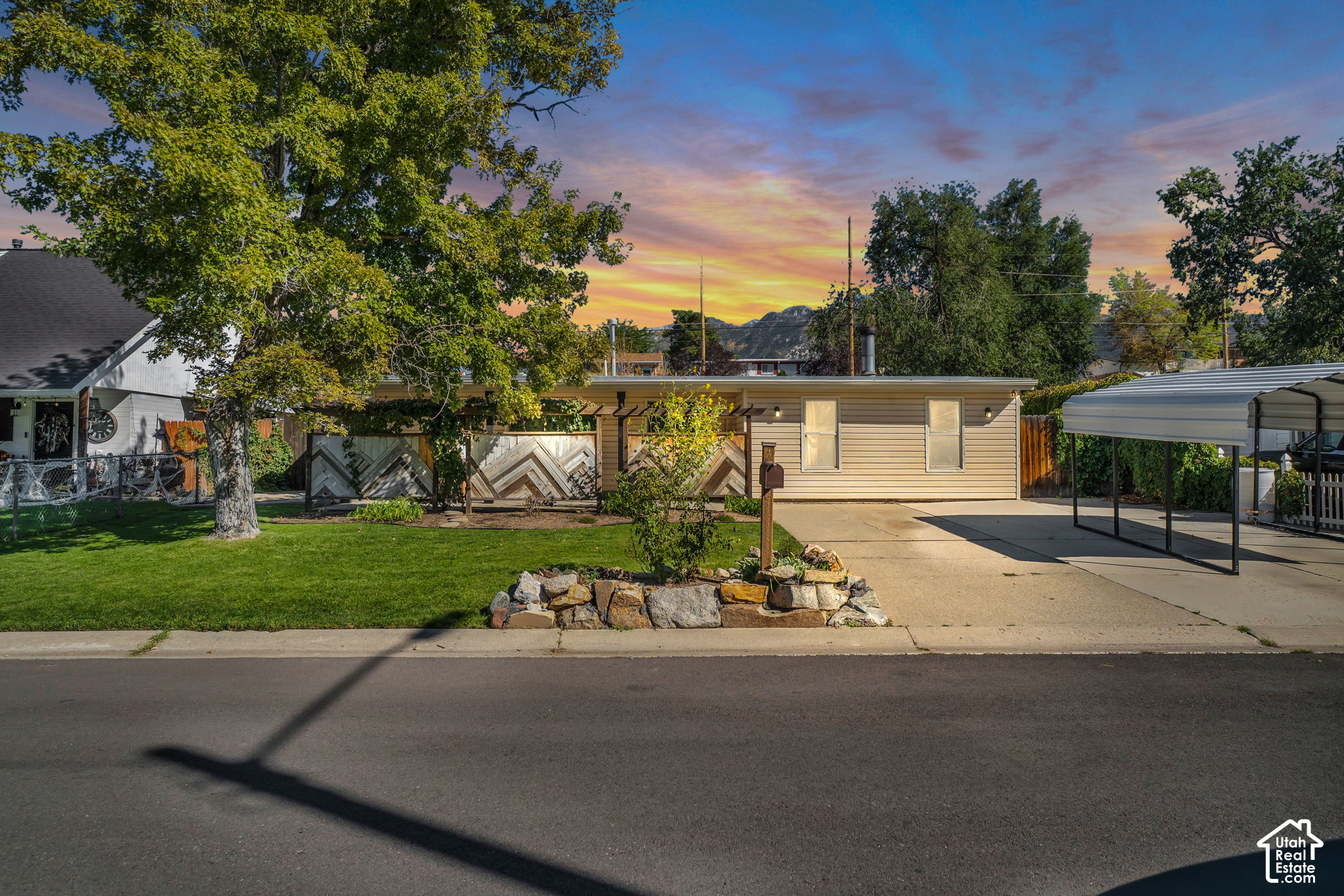 main property photo 0