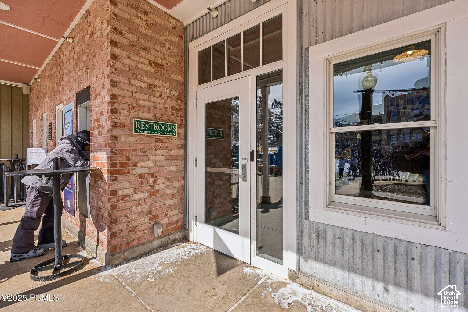 main property photo 44