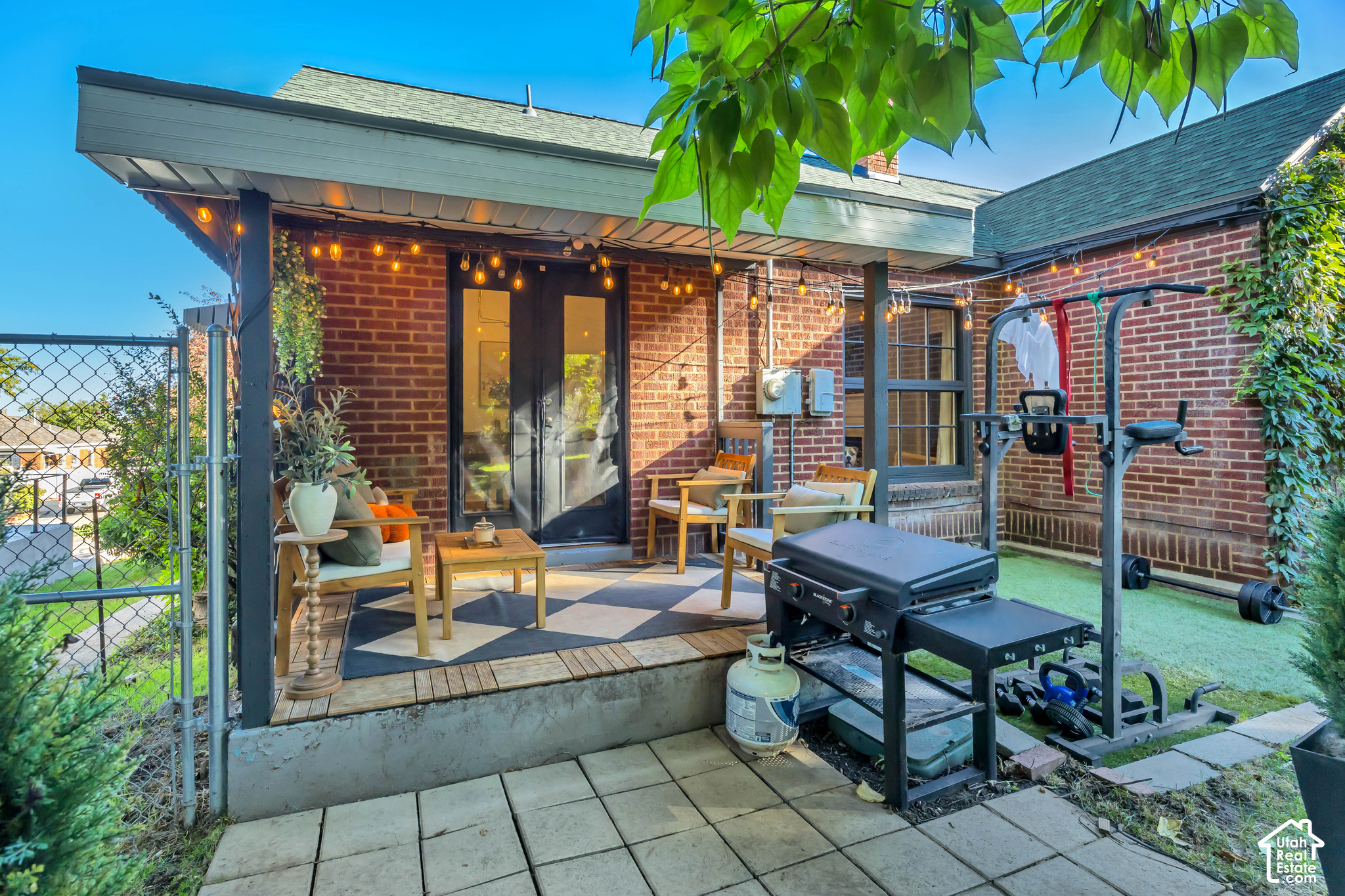 main property photo 18