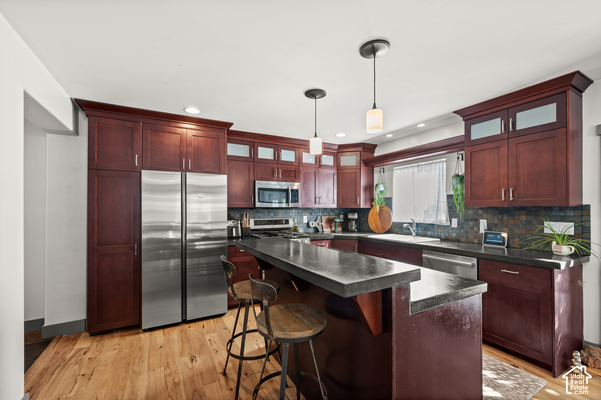 main property photo 15