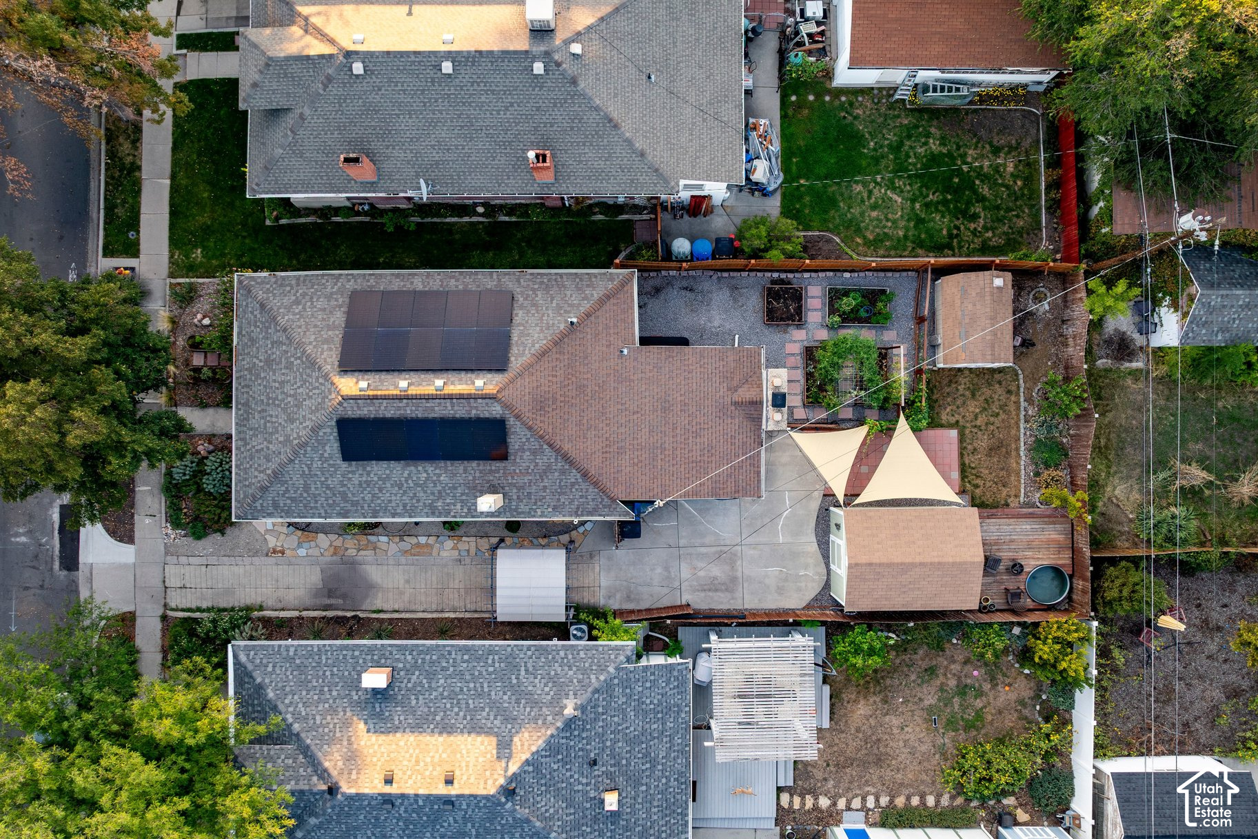 main property photo 20