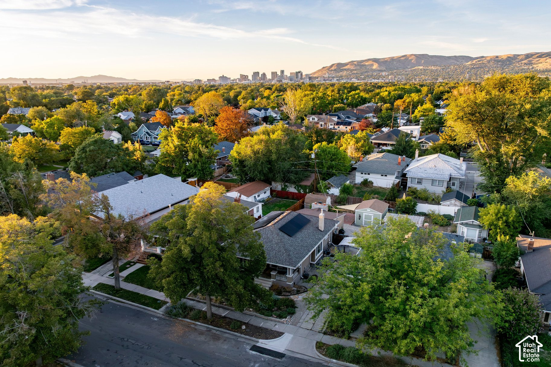 main property photo 28