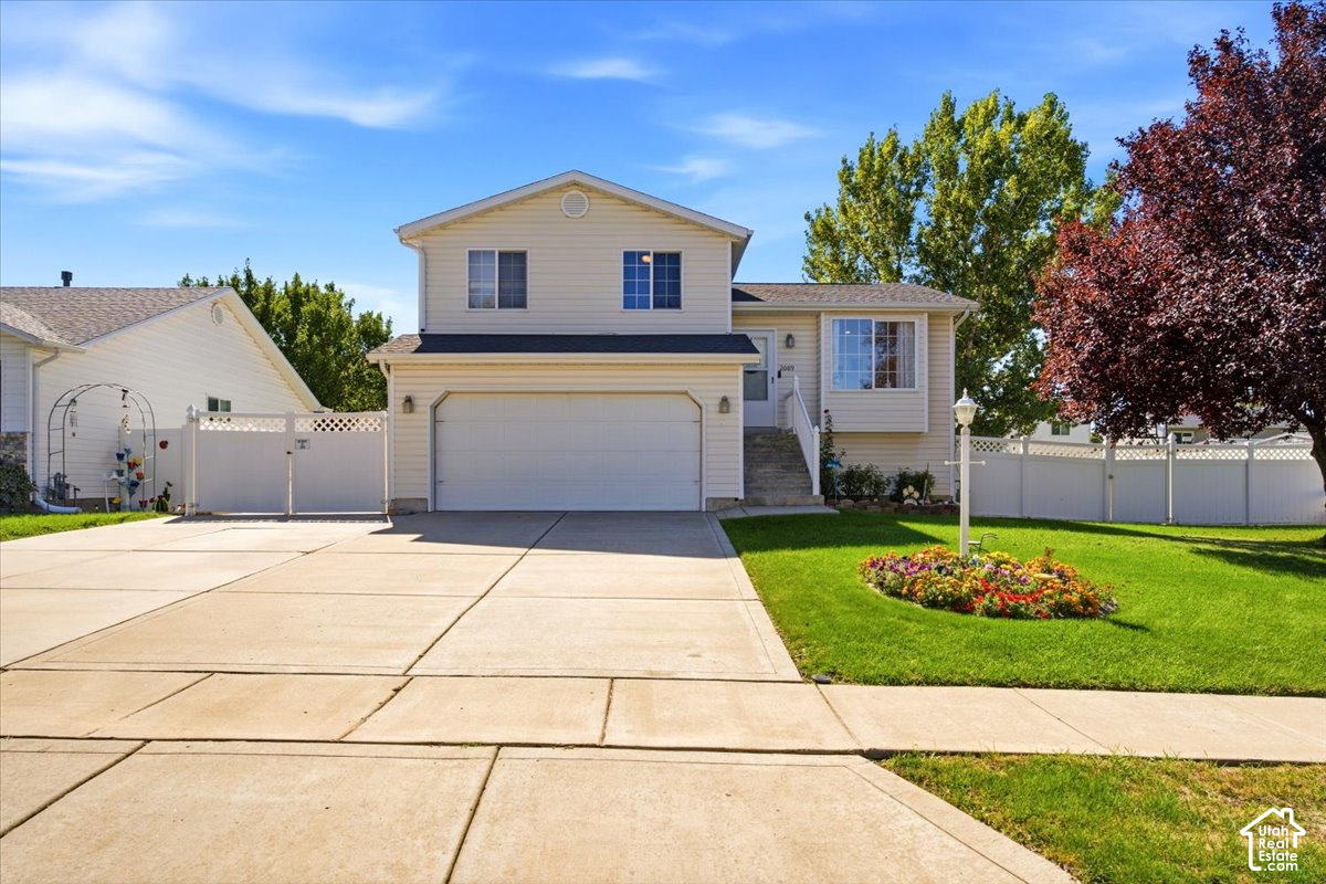 main property photo 0