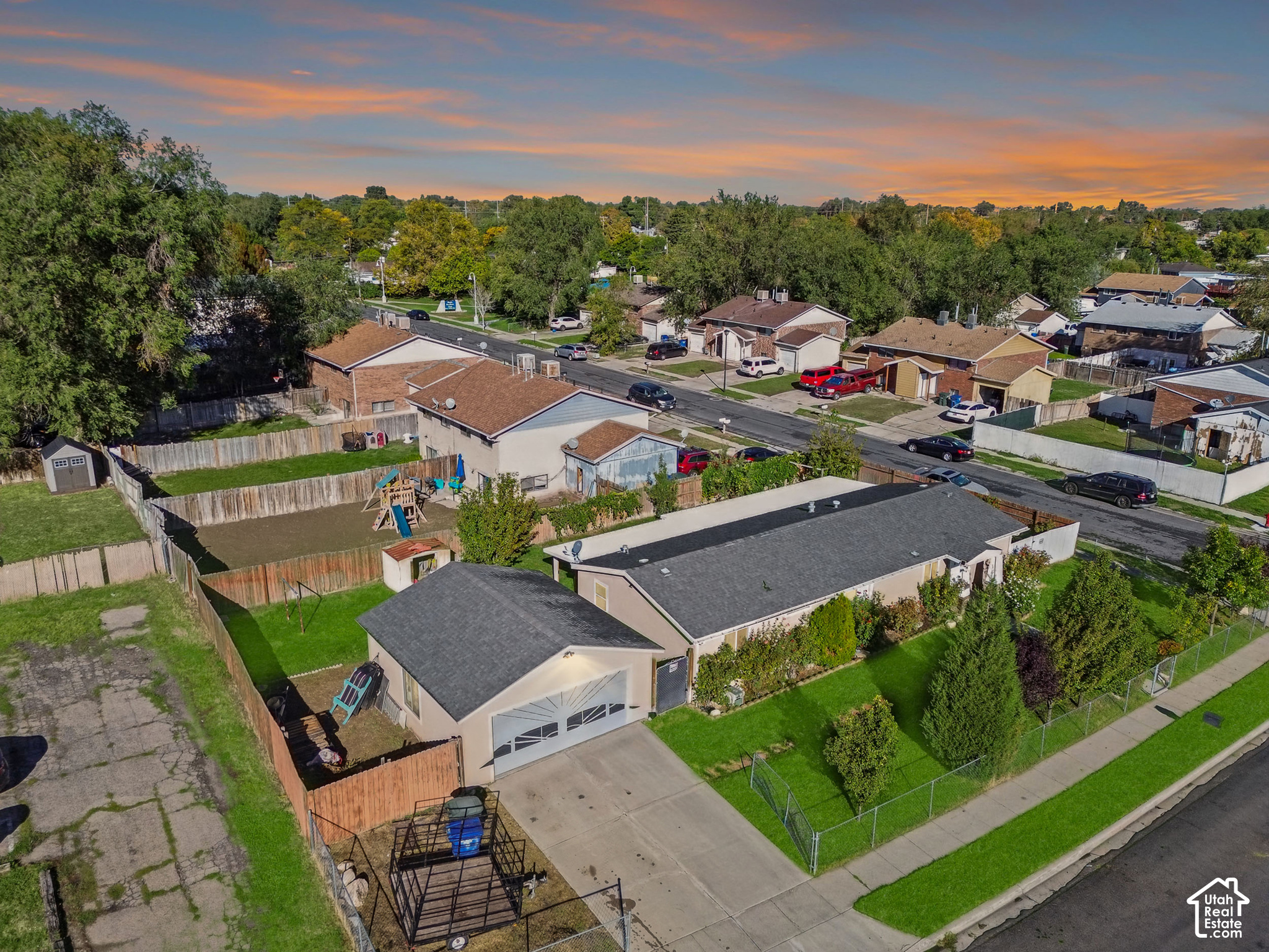 main property photo 24