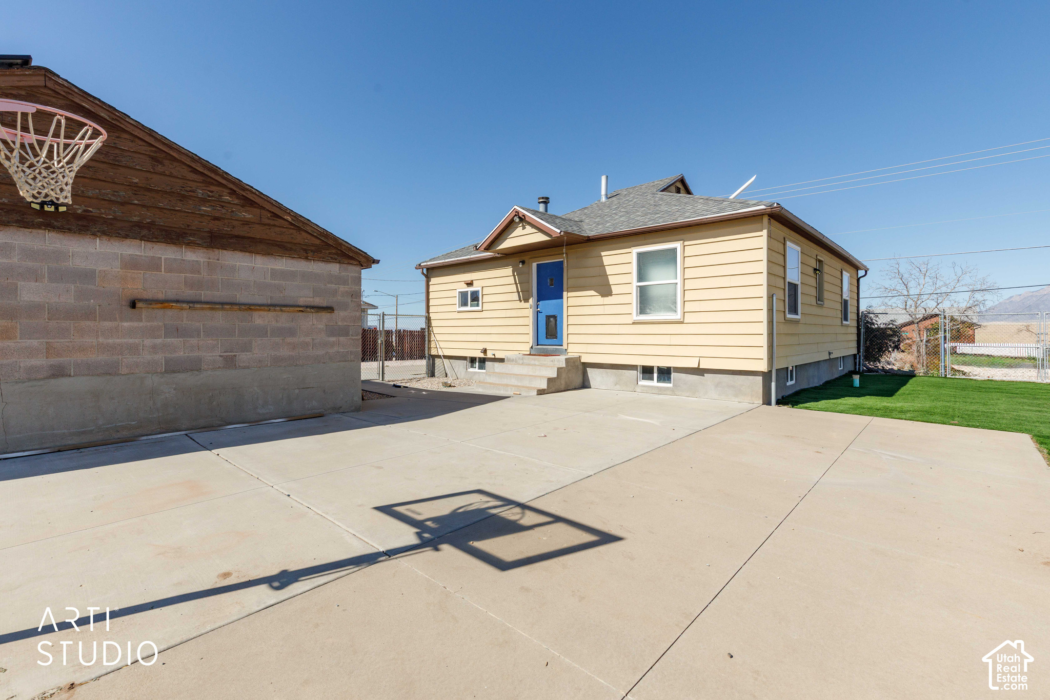 main property photo 31