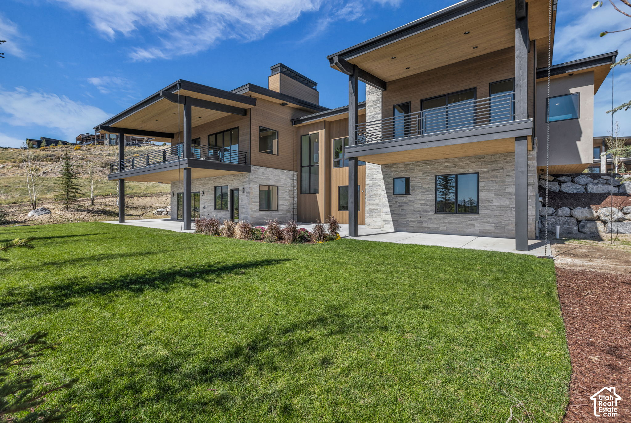 main property photo 45