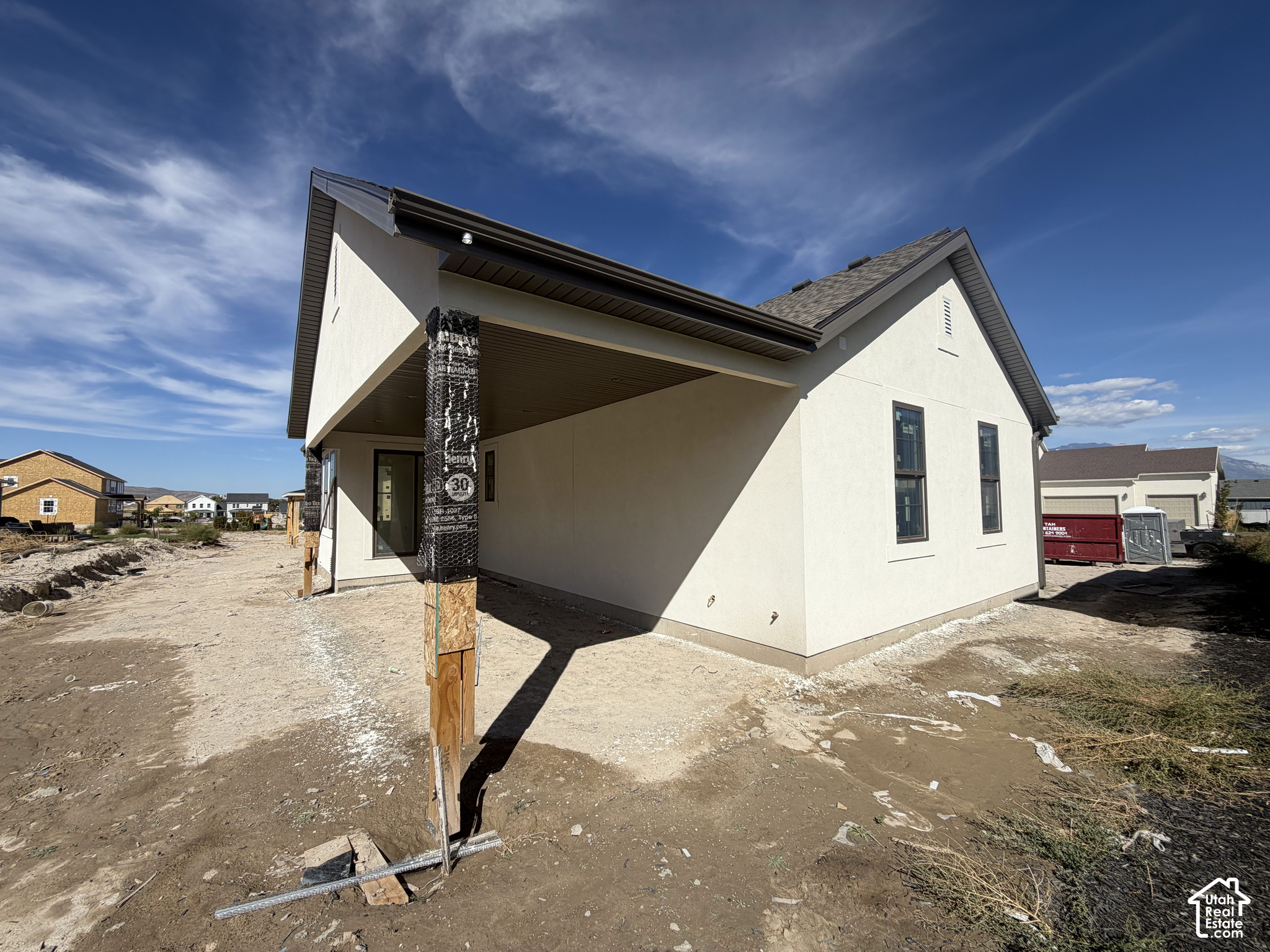 main property photo 13