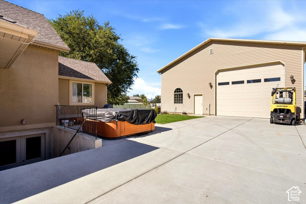 main property photo 34