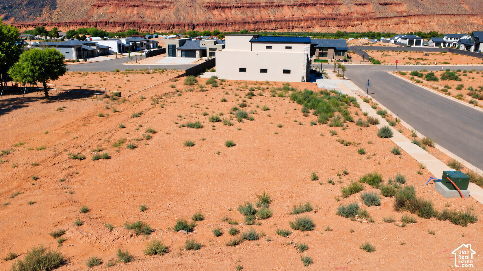 main property photo 2