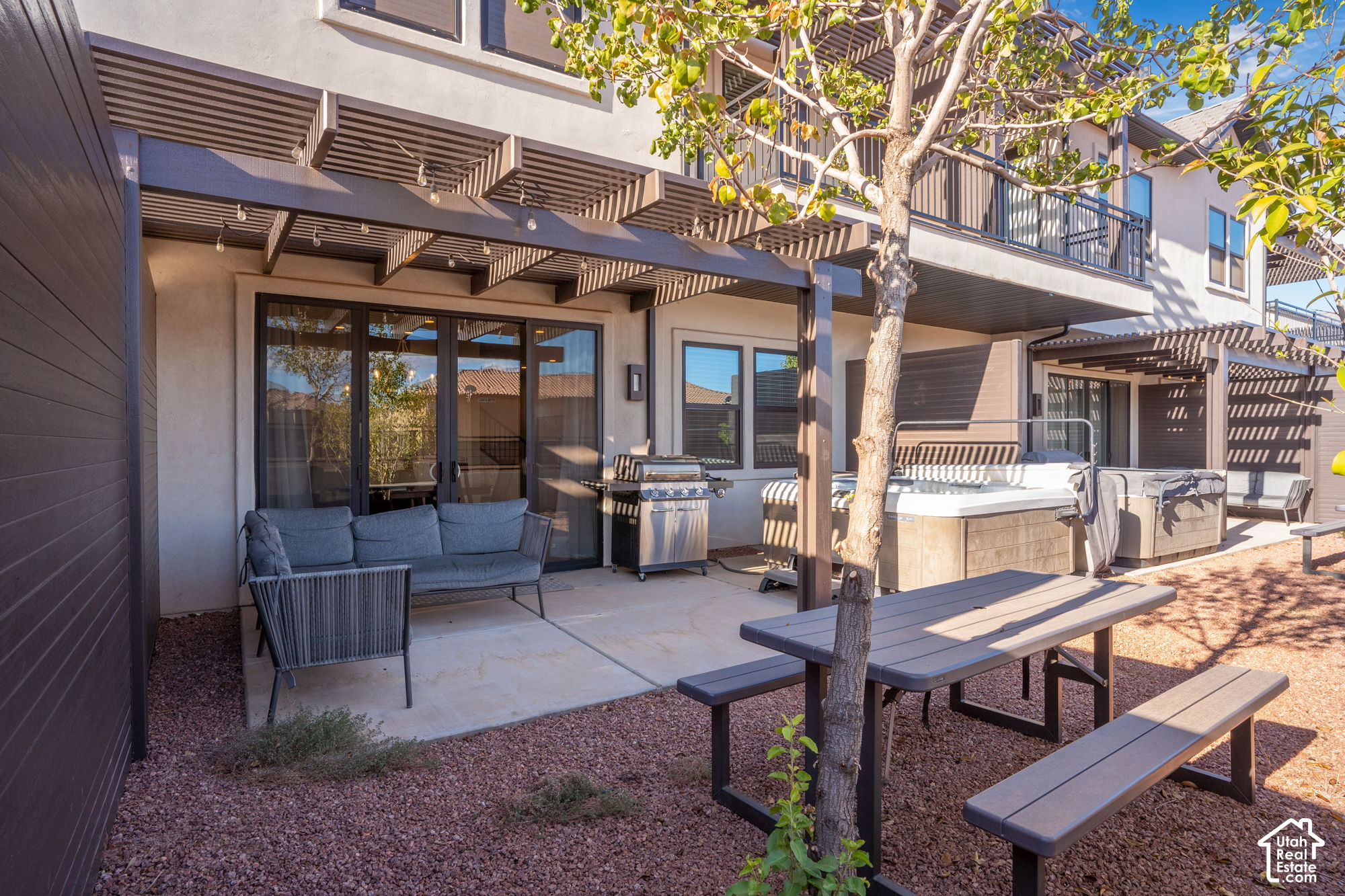 main property photo 24