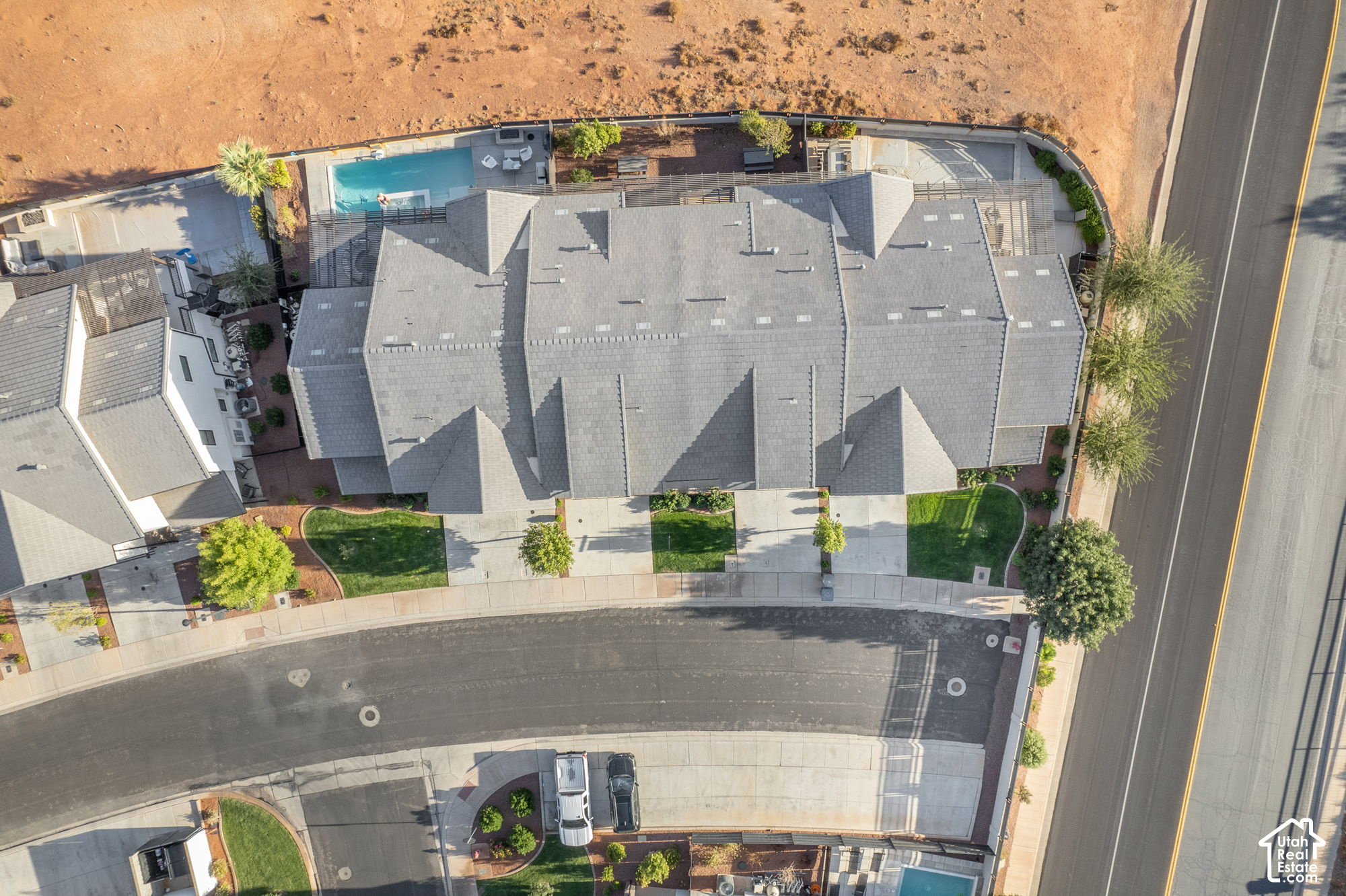 main property photo 37