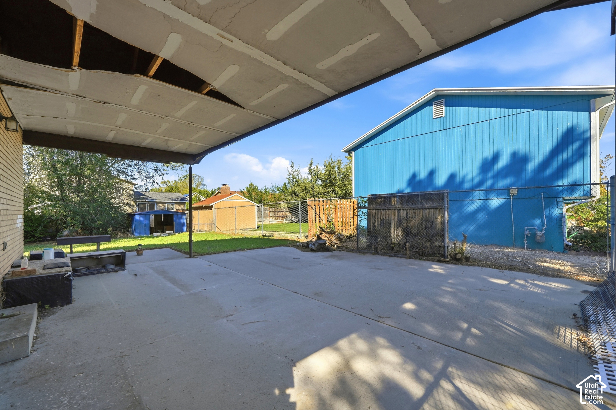 main property photo 20