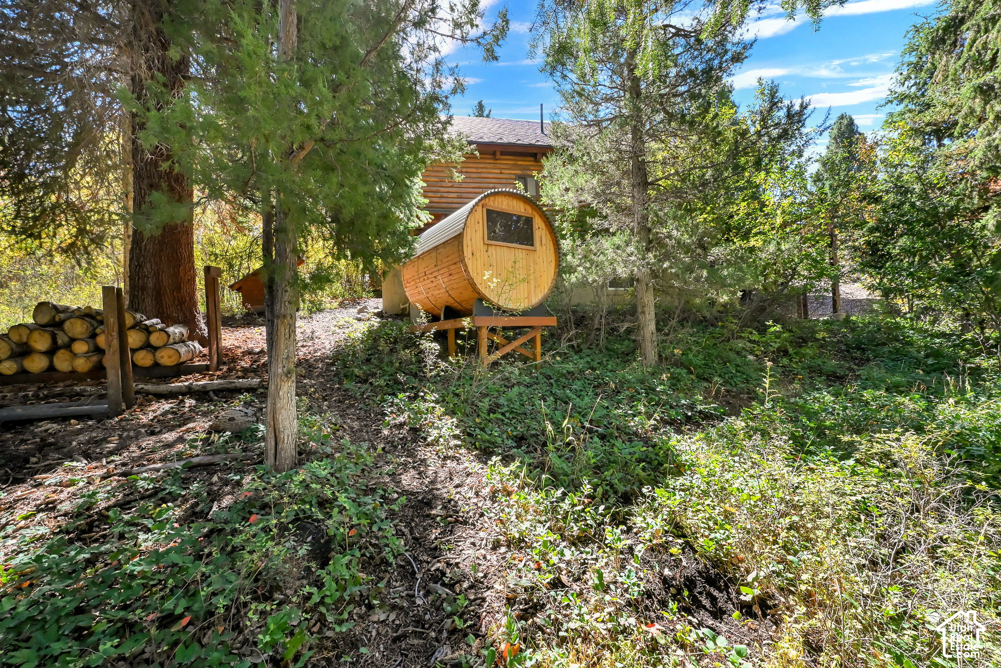main property photo 29