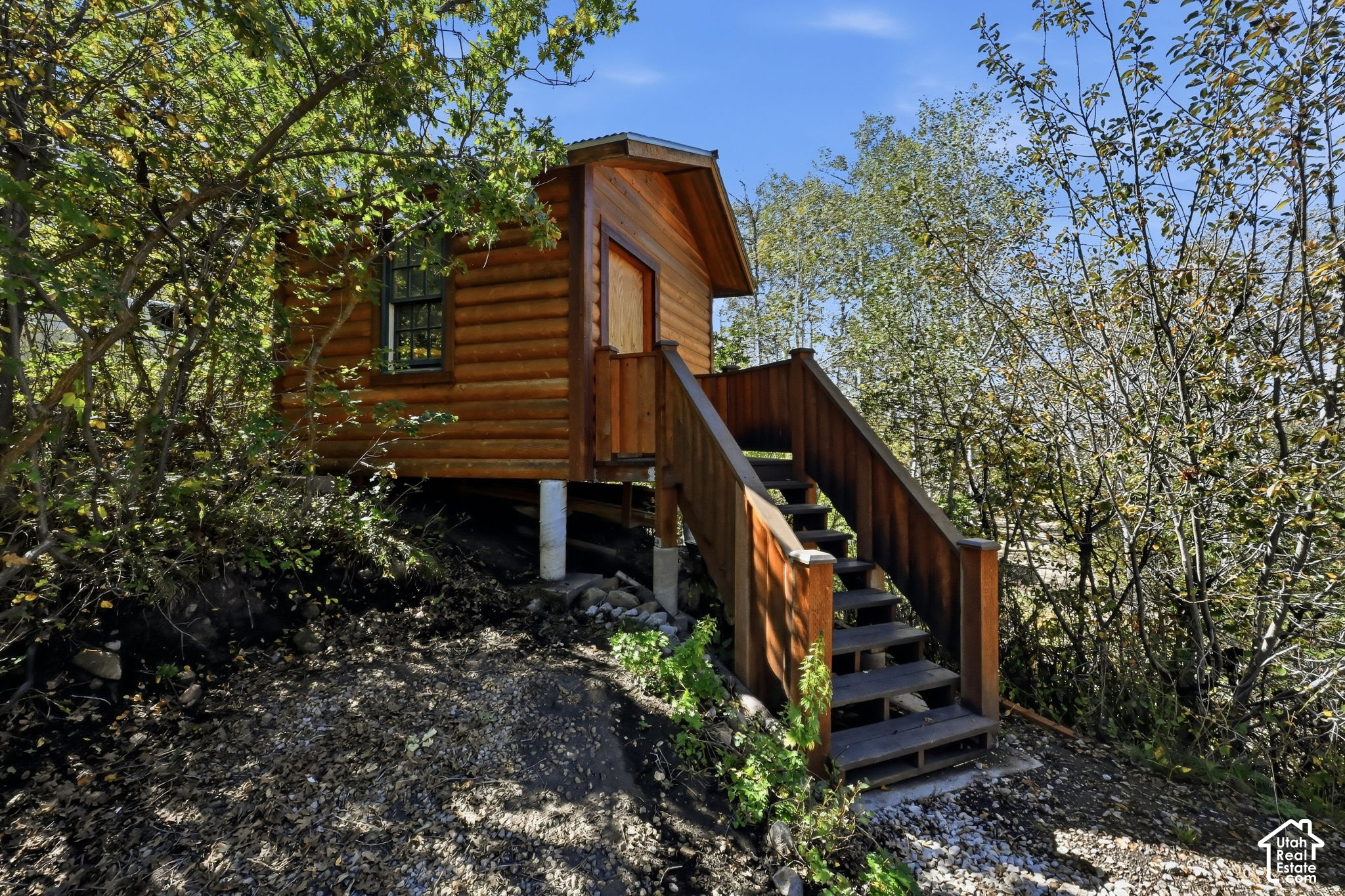 main property photo 33