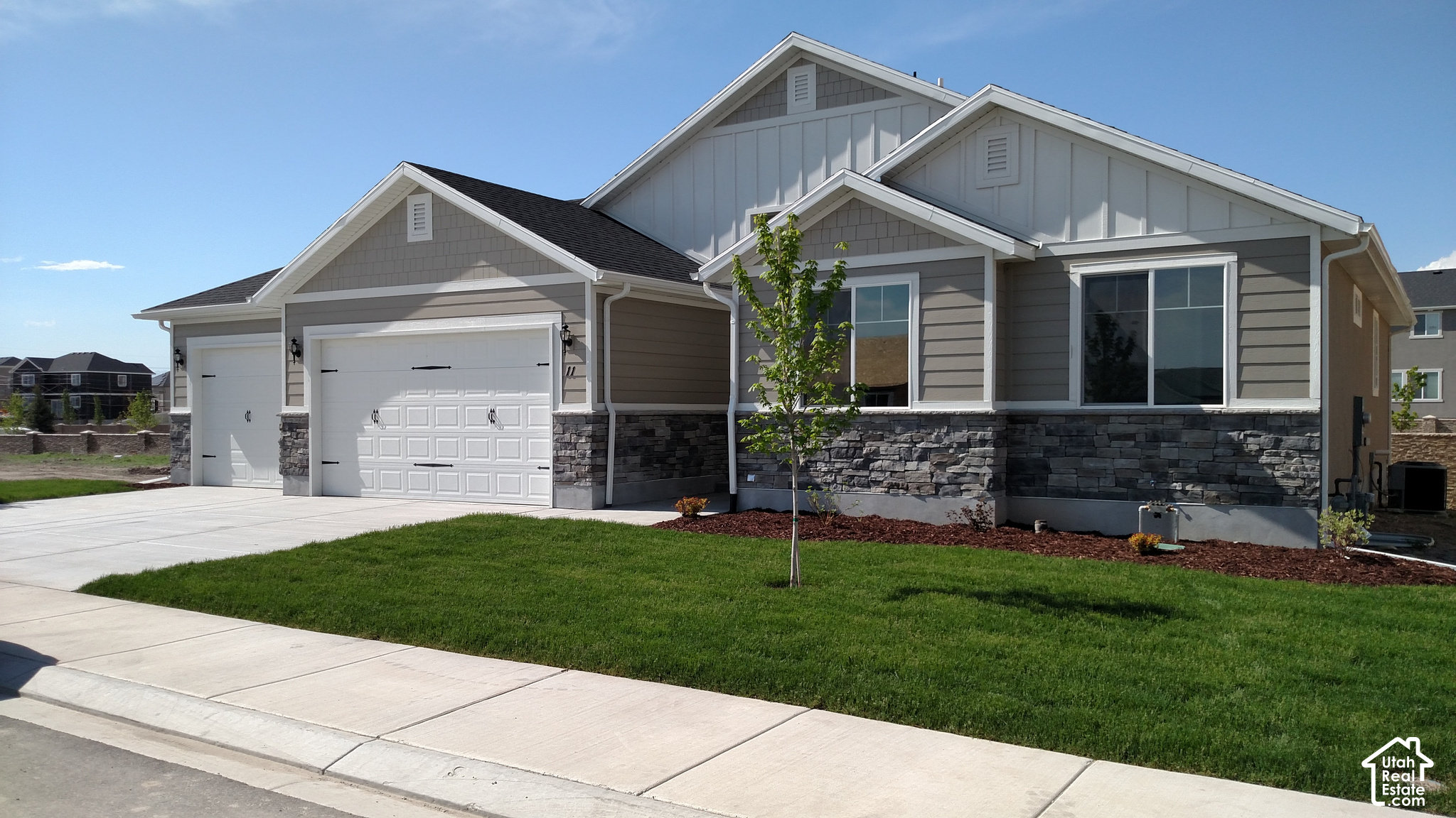 main property photo 0