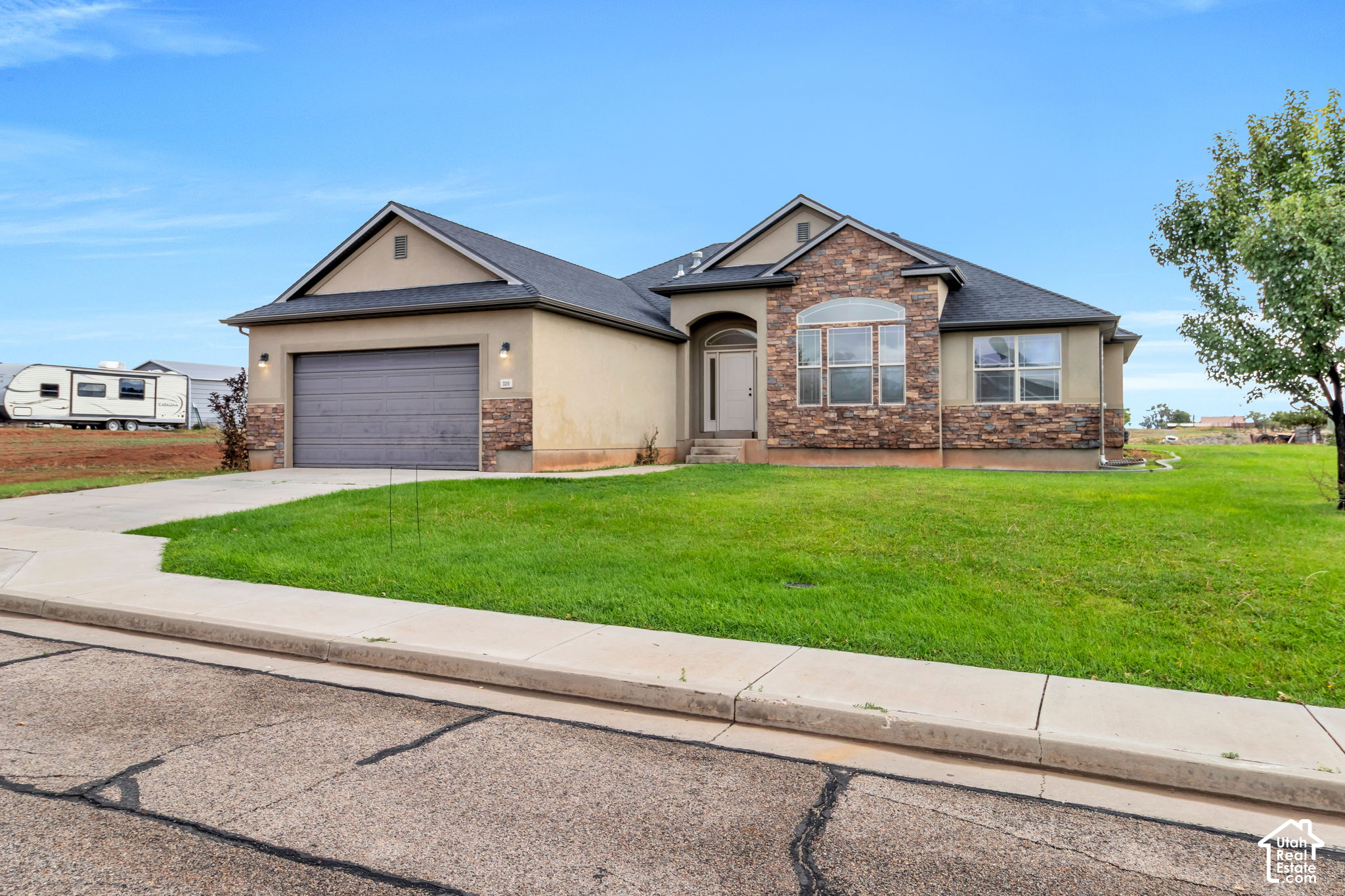 main property photo 39