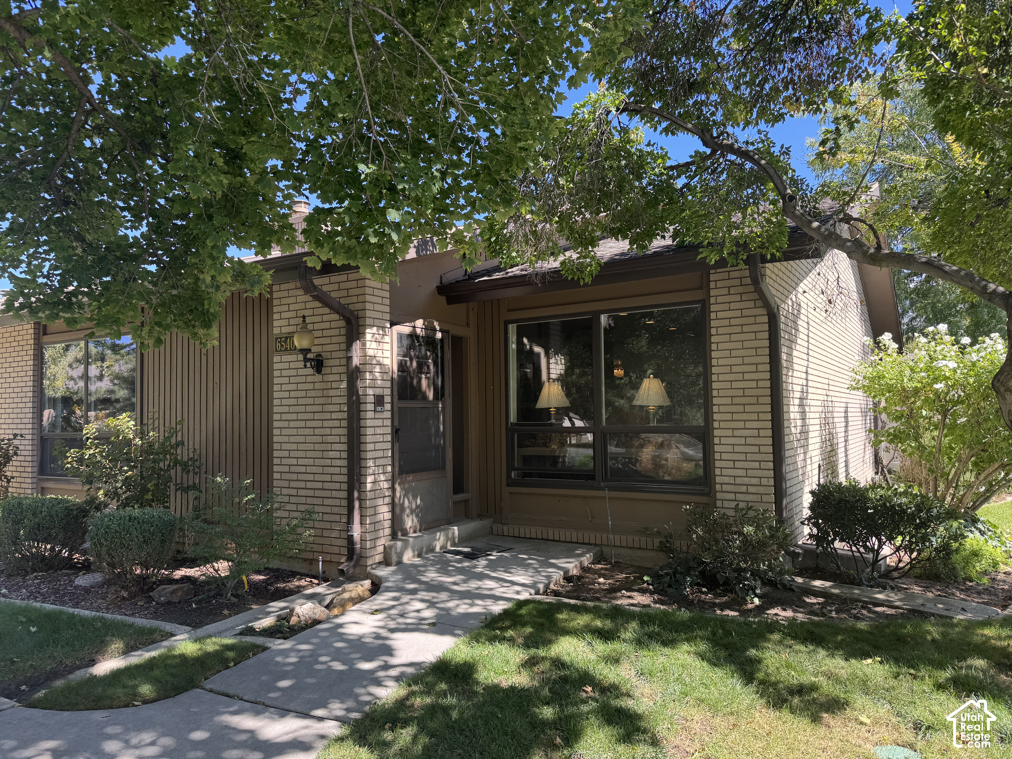 main property photo 0
