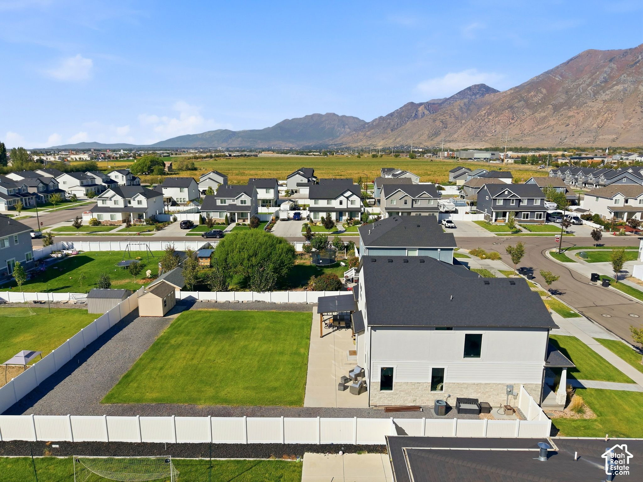 main property photo 45