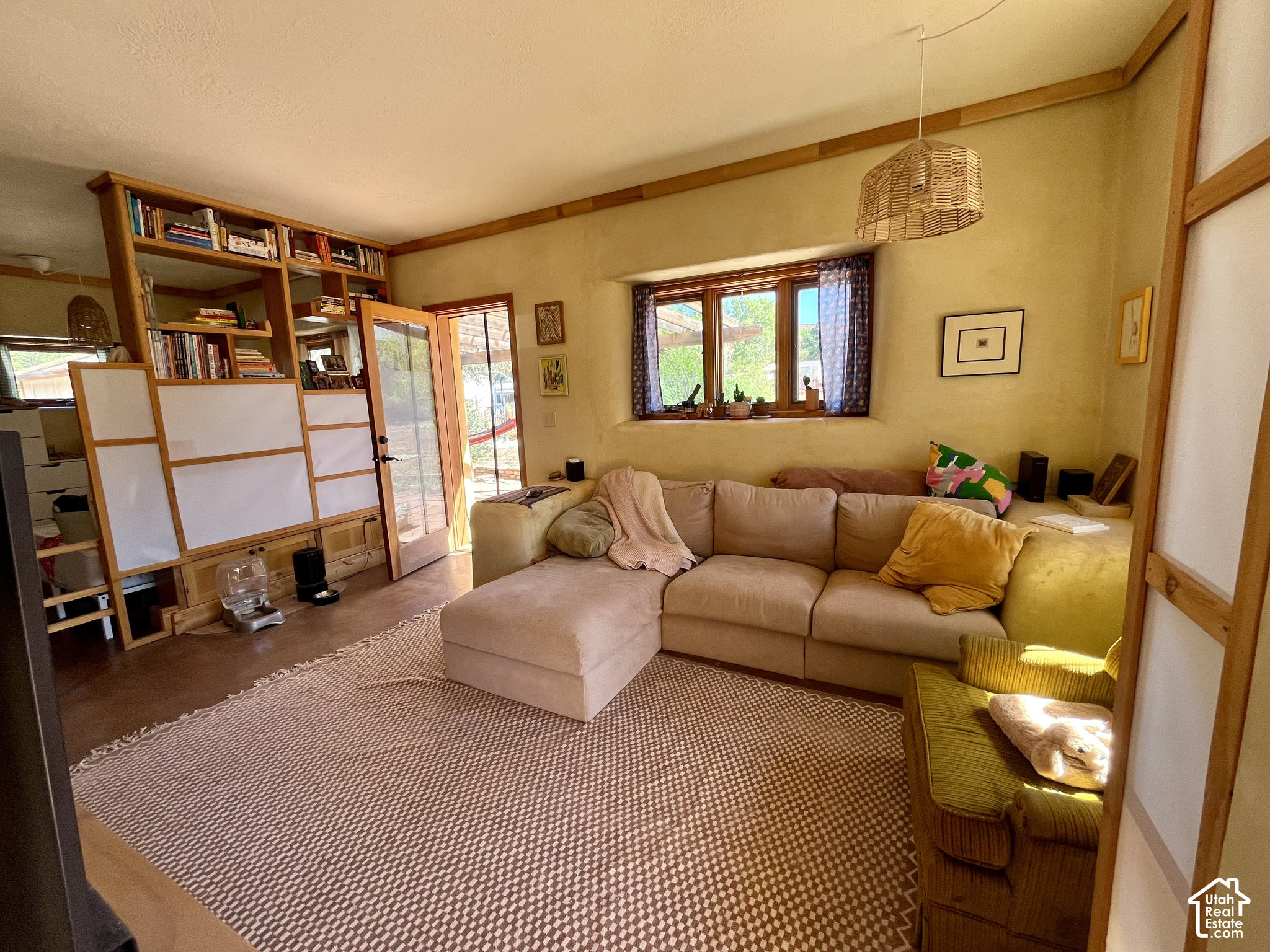 main property photo 6