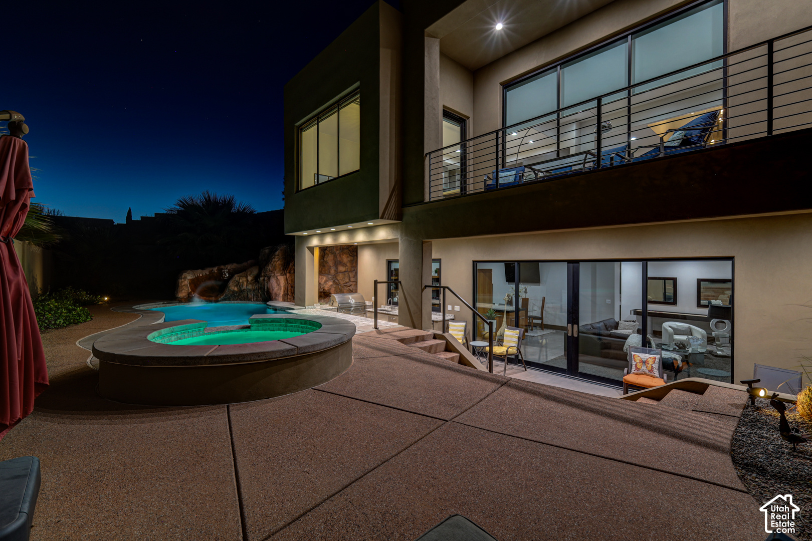 main property photo 3