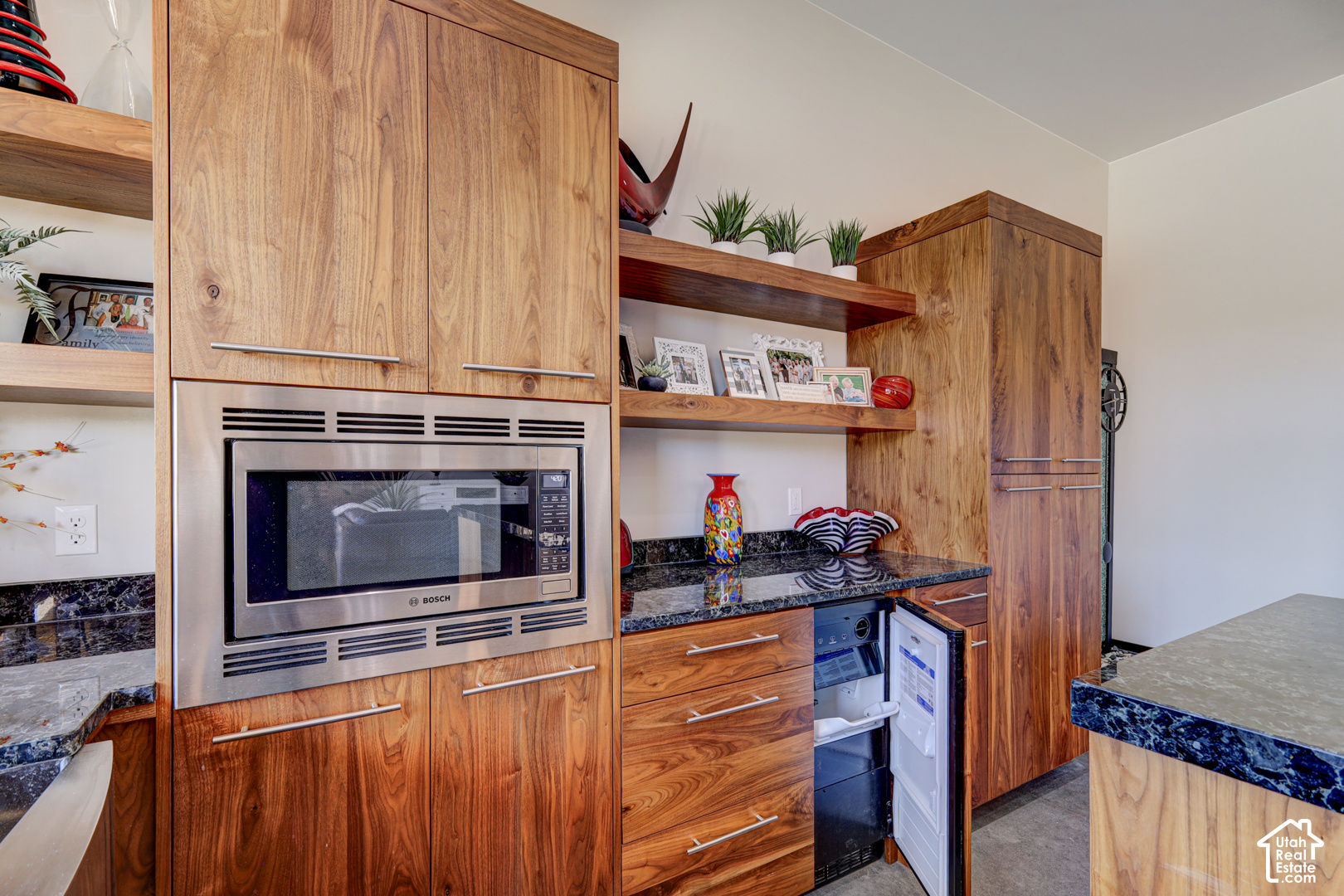main property photo 79