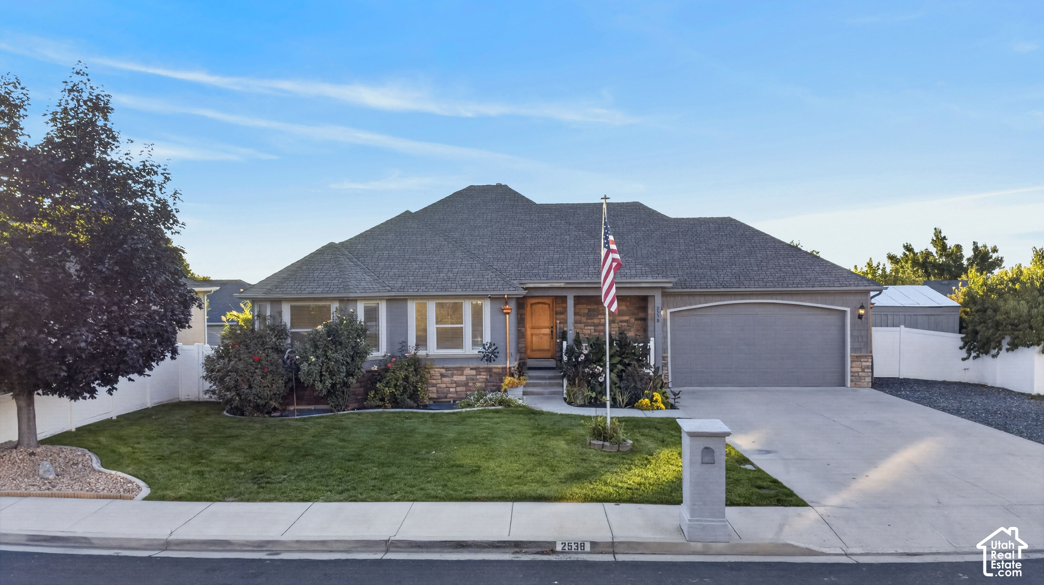 main property photo 0