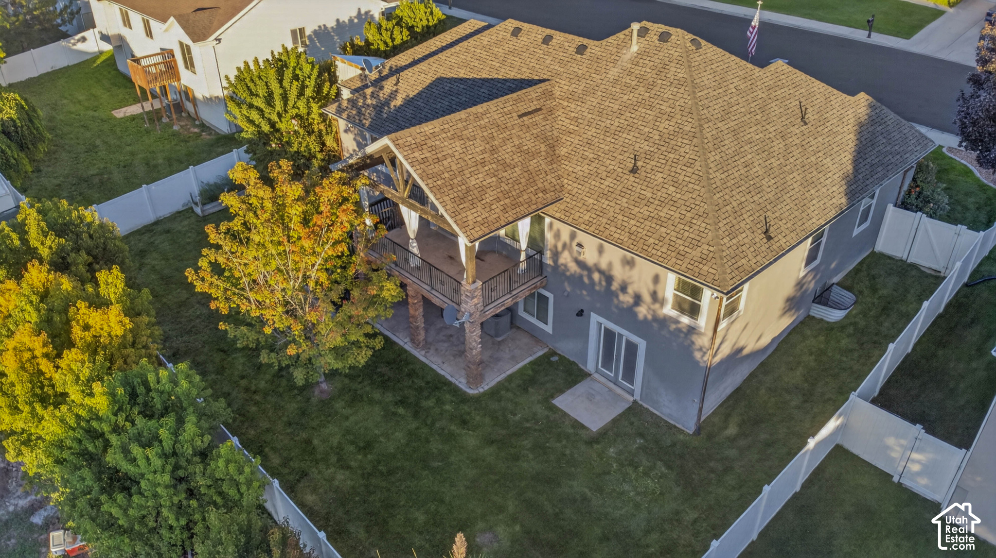 main property photo 36