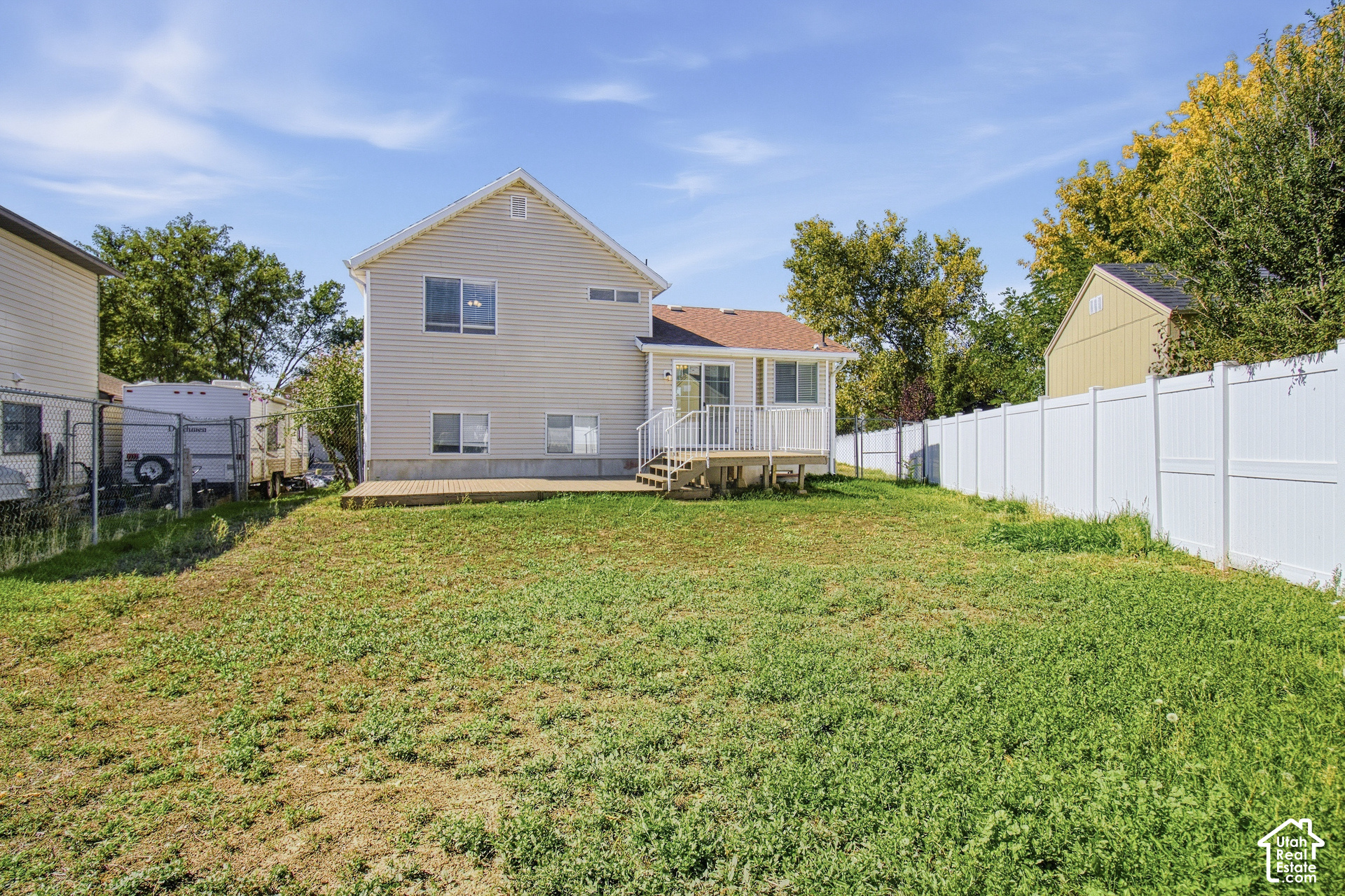 main property photo 23