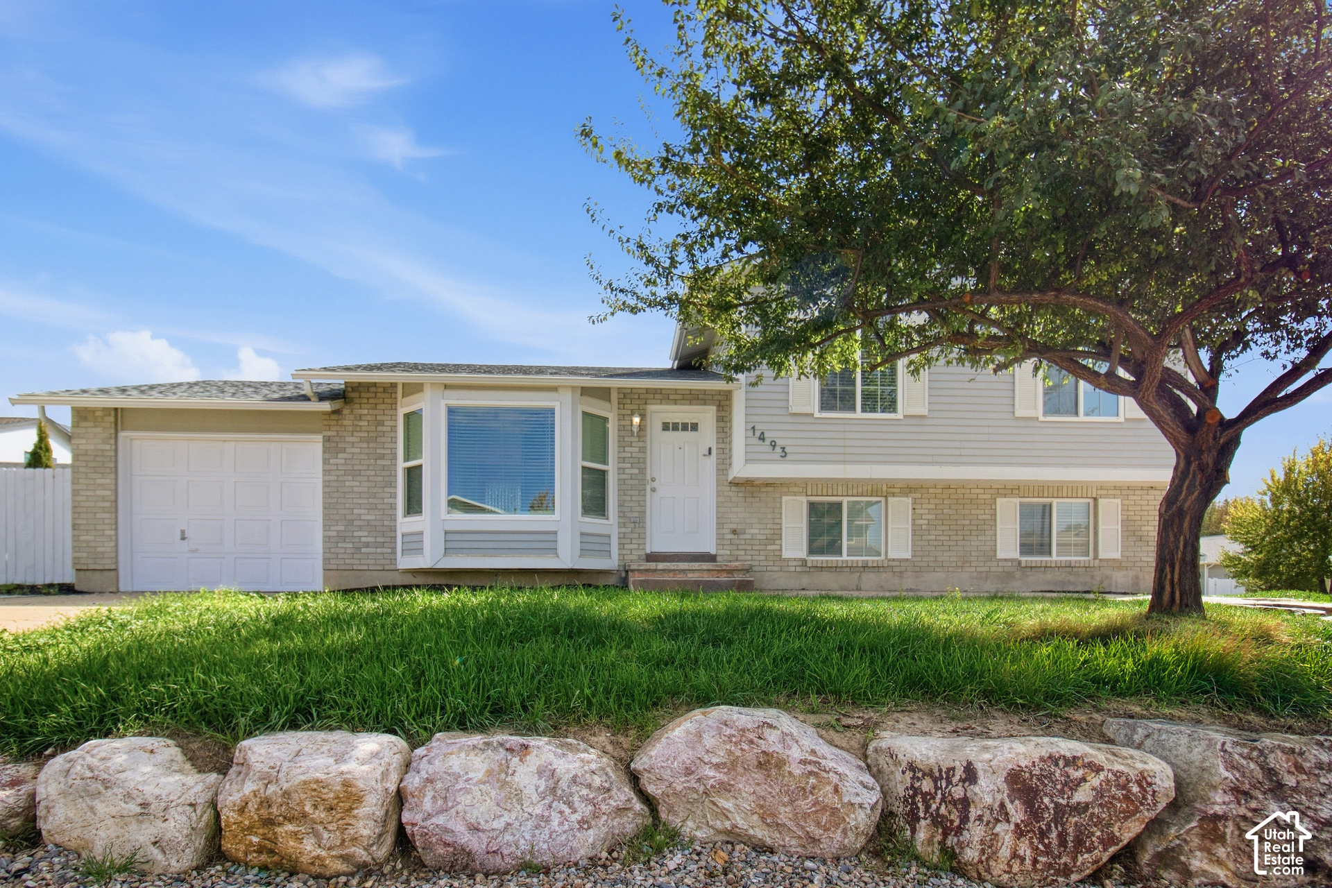 main property photo 0