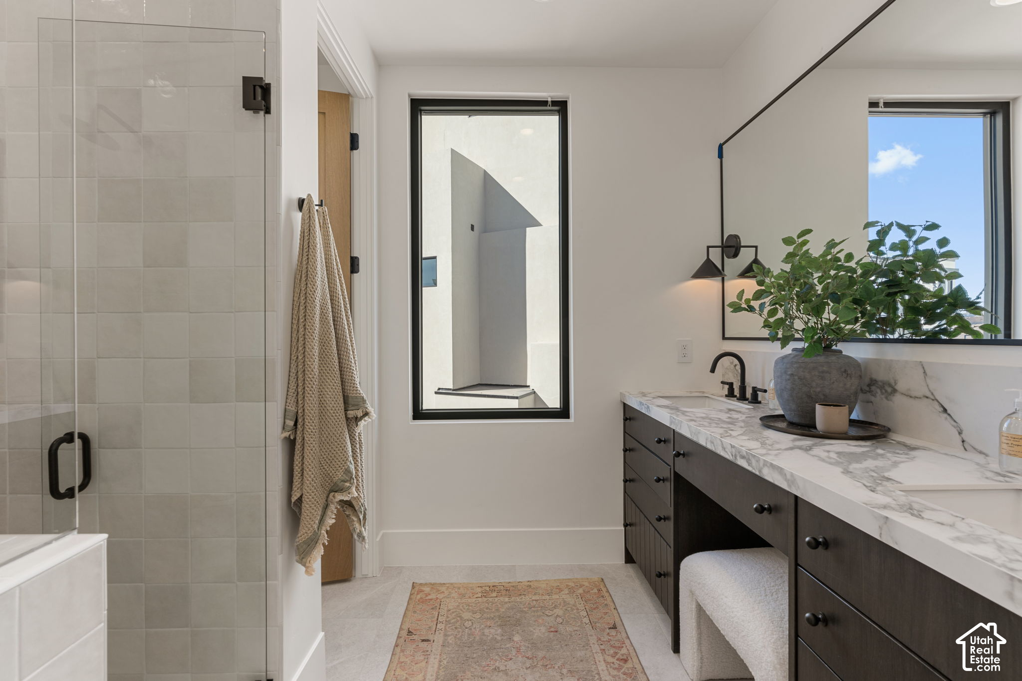 main property photo 90