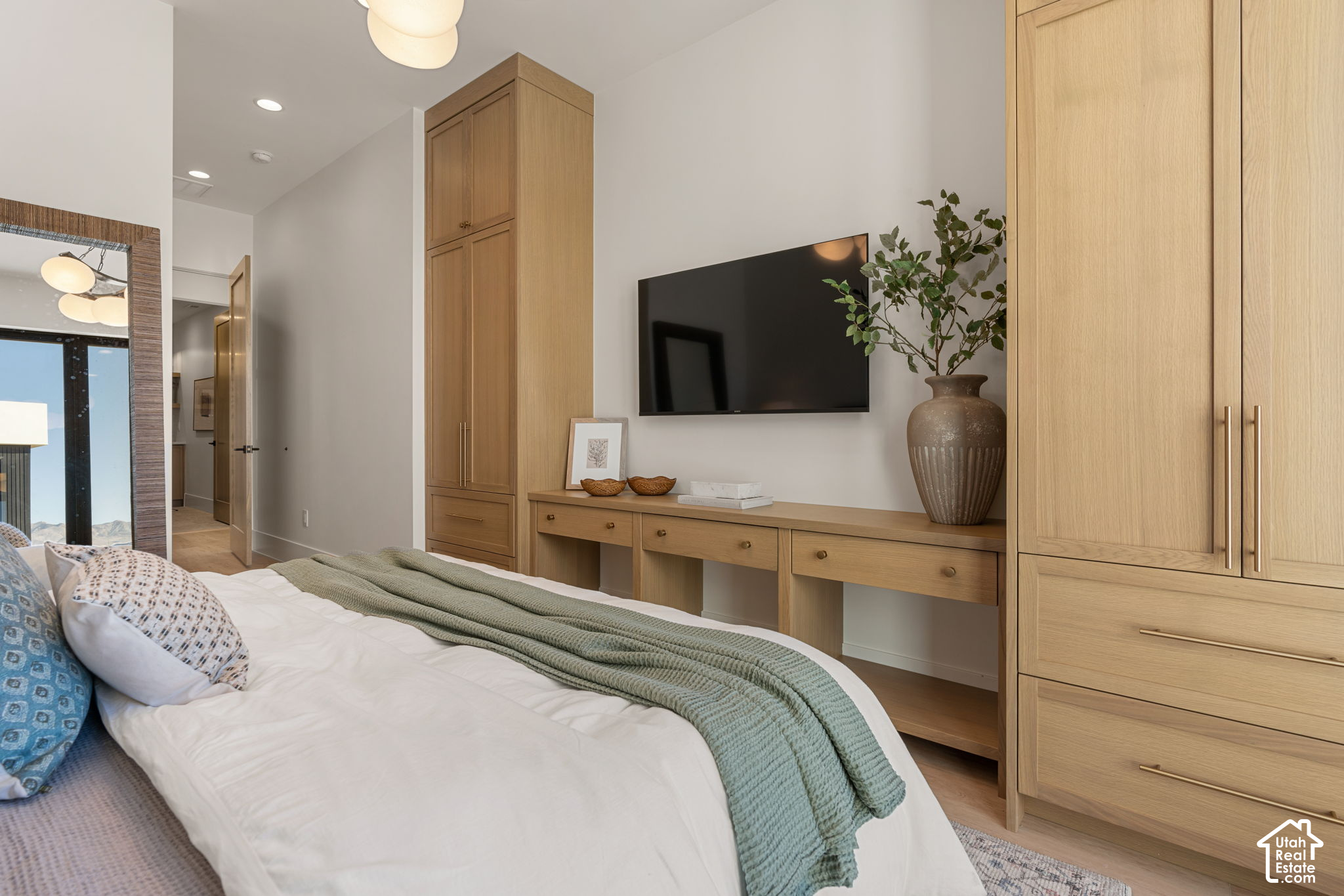 main property photo 98