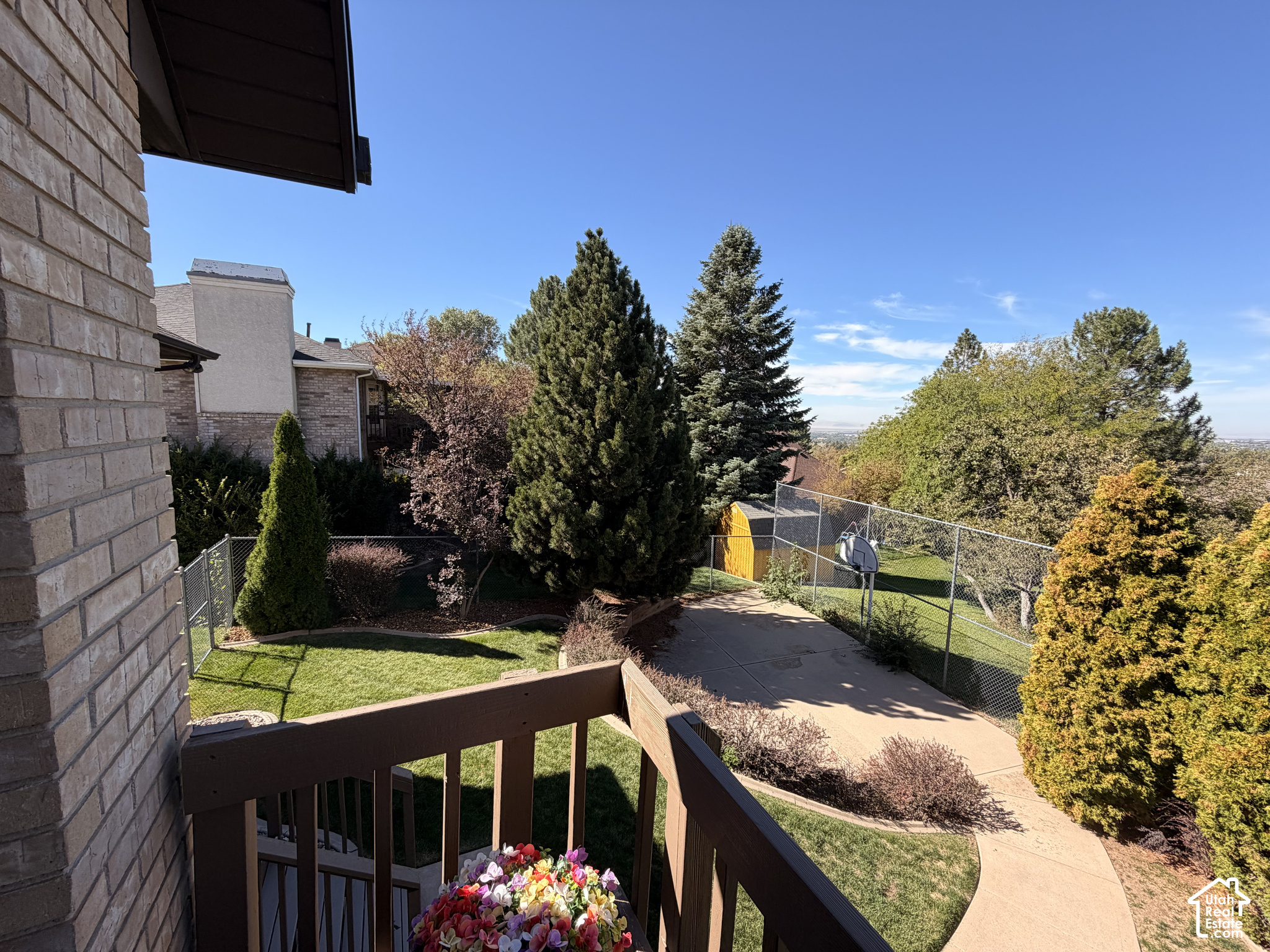 main property photo 12