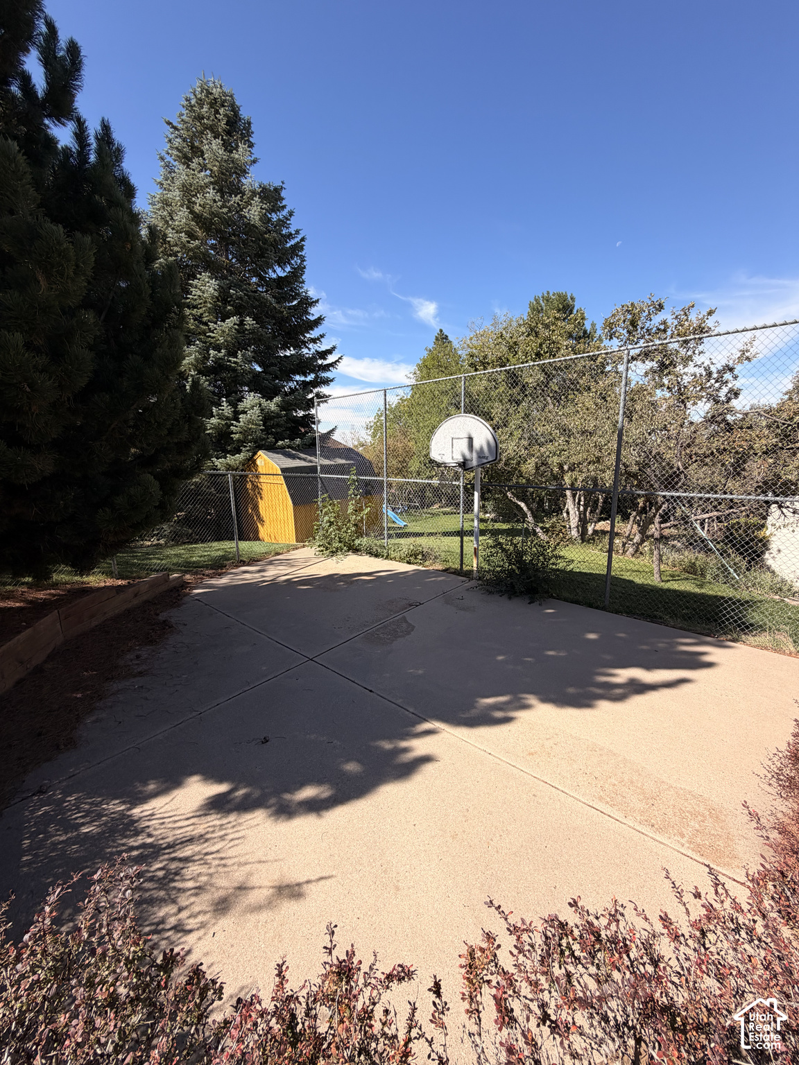 main property photo 15
