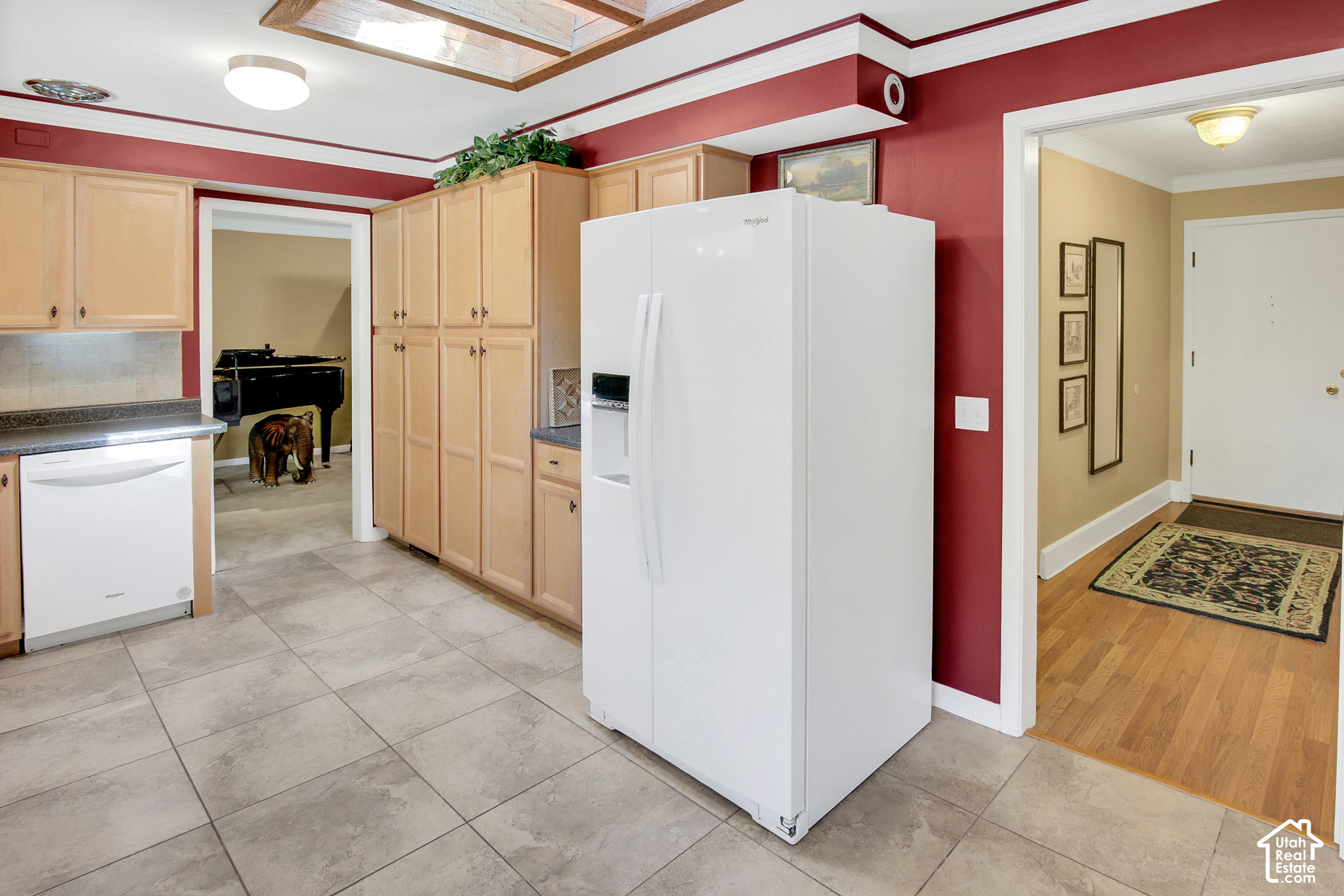 main property photo 10