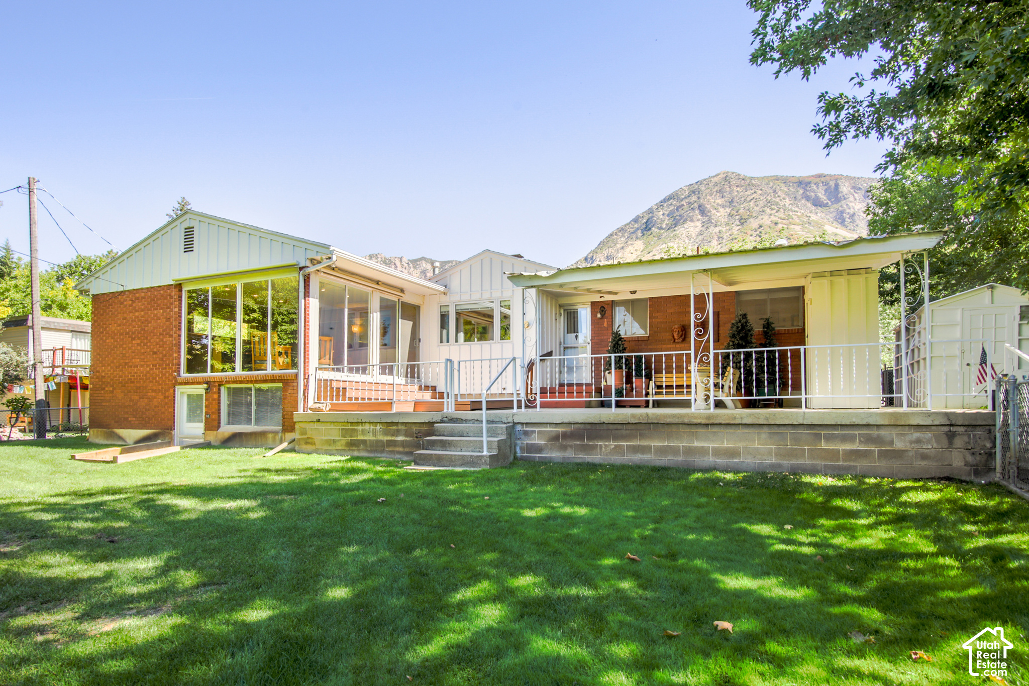 main property photo 28