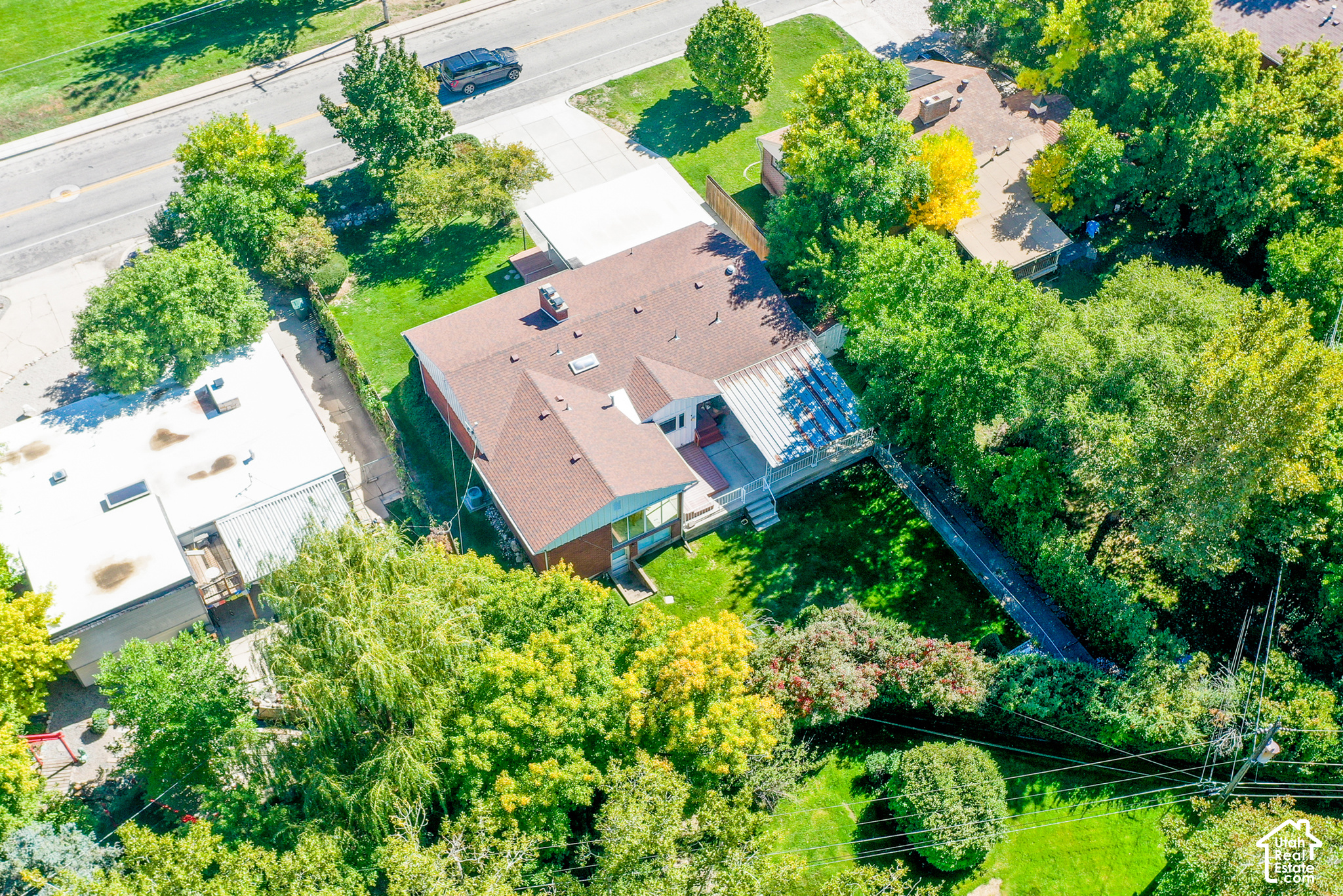 main property photo 36