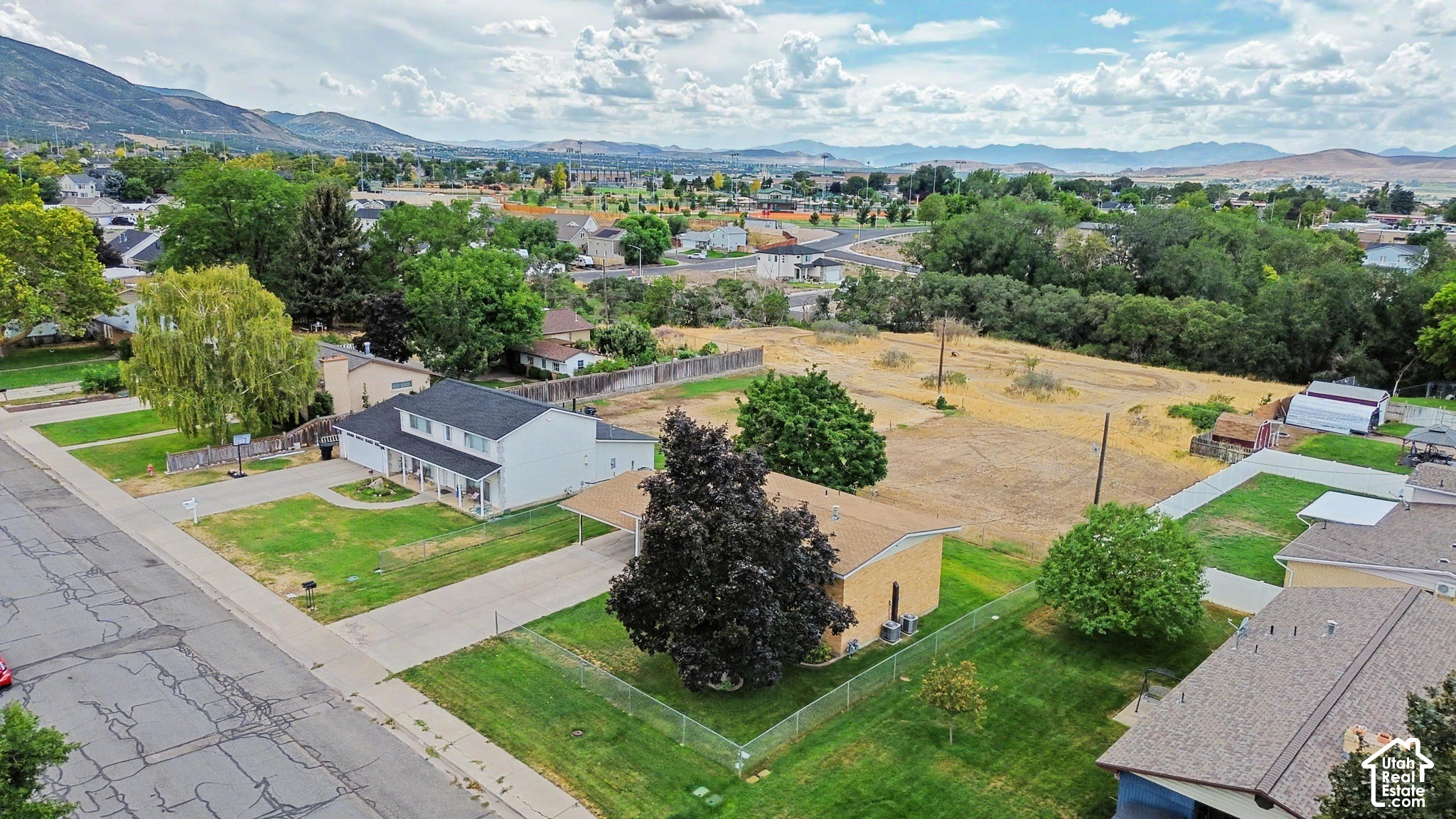 main property photo 18