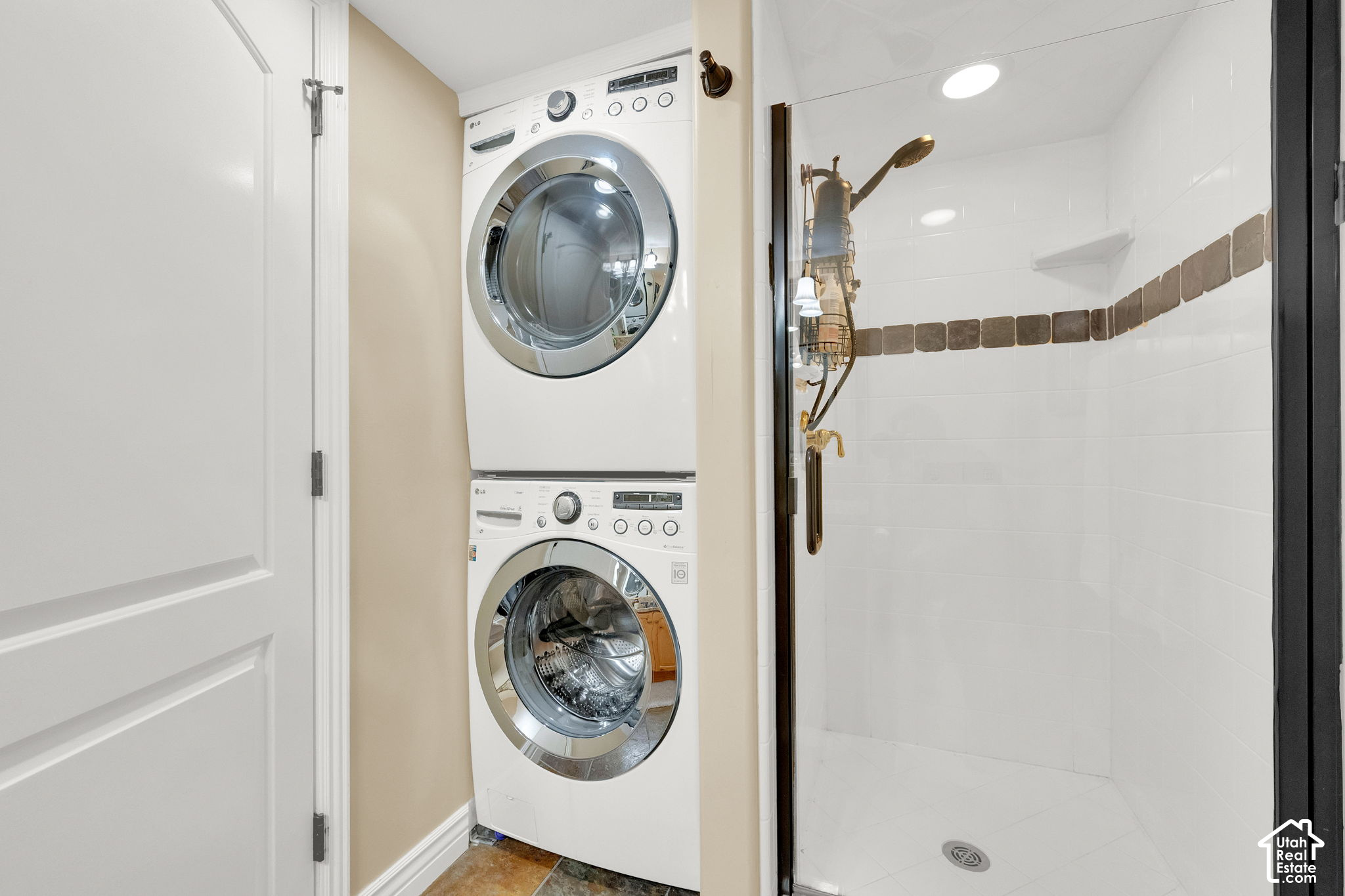 main property photo 60