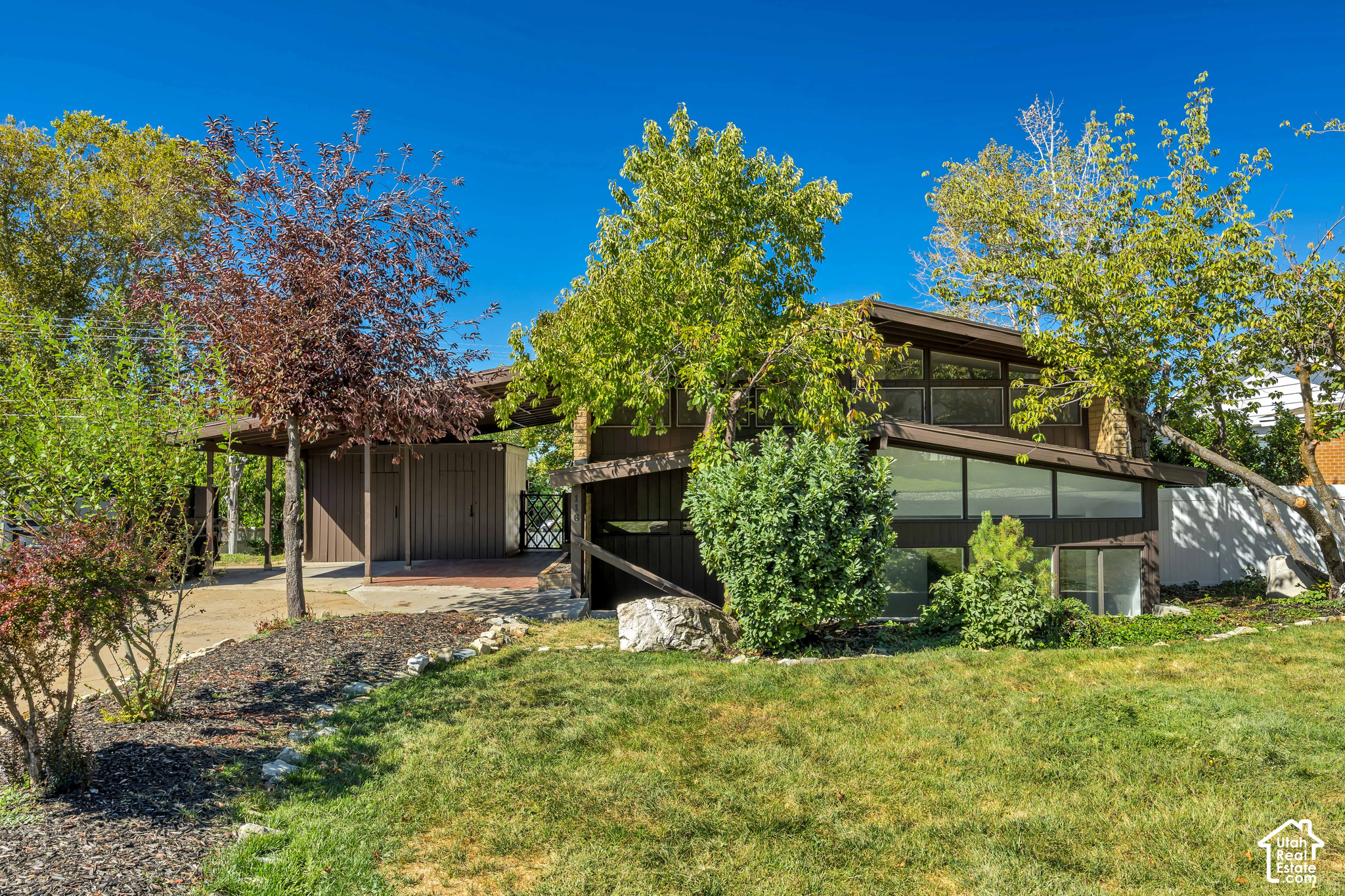 main property photo 0