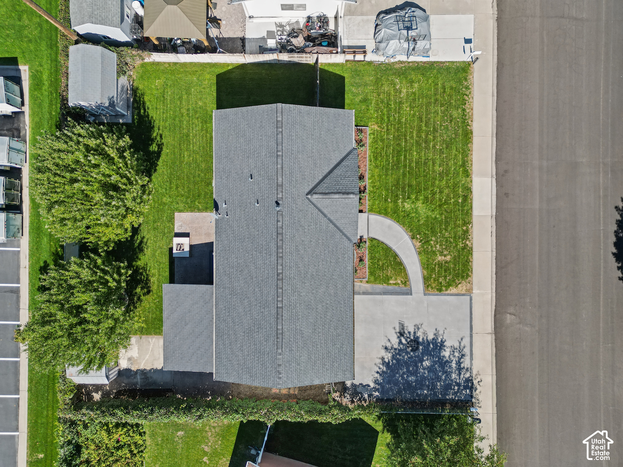 main property photo 39
