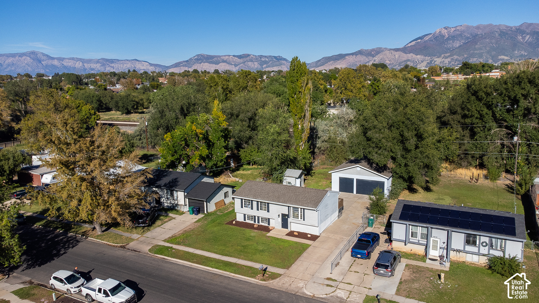 main property photo 18