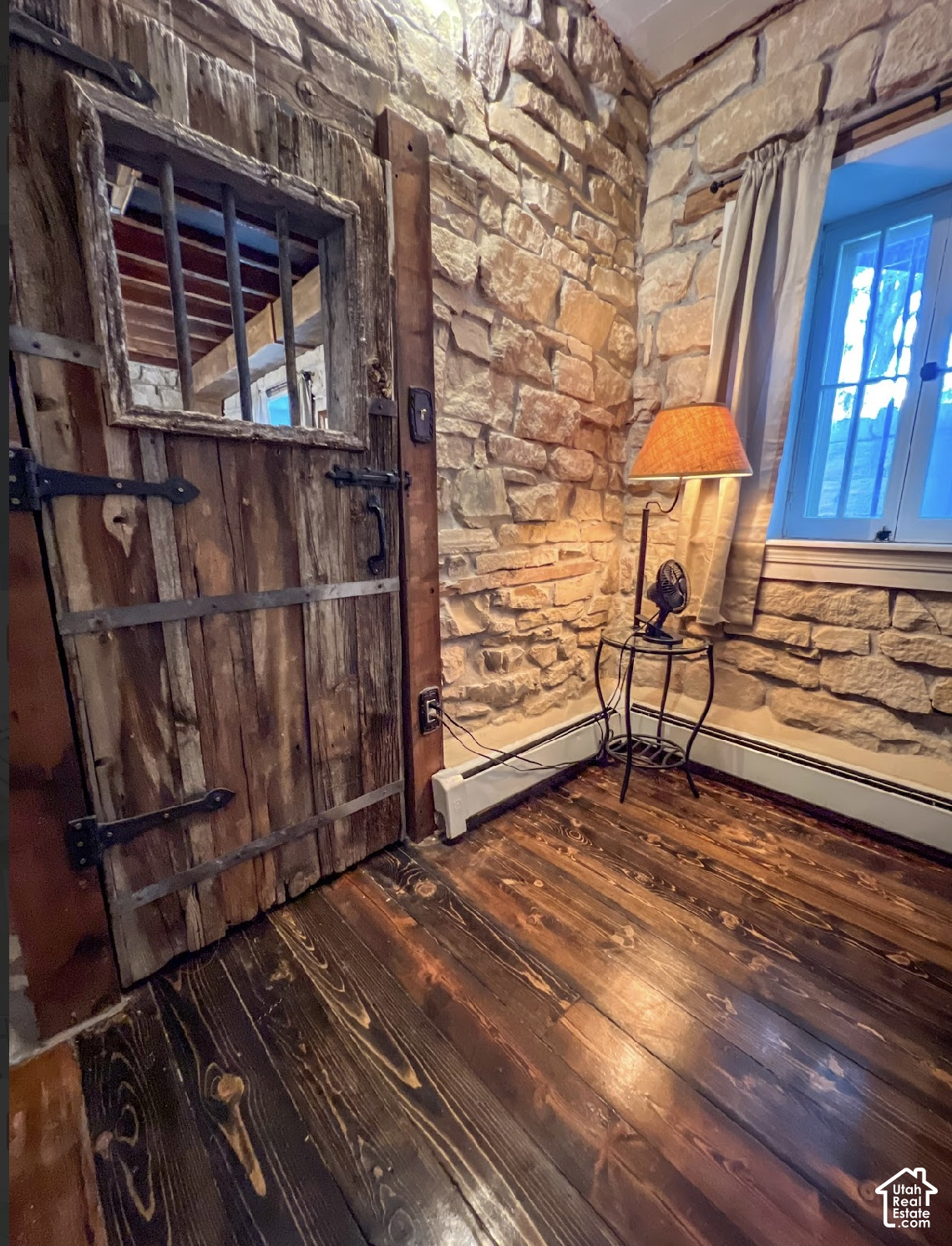 main property photo 17
