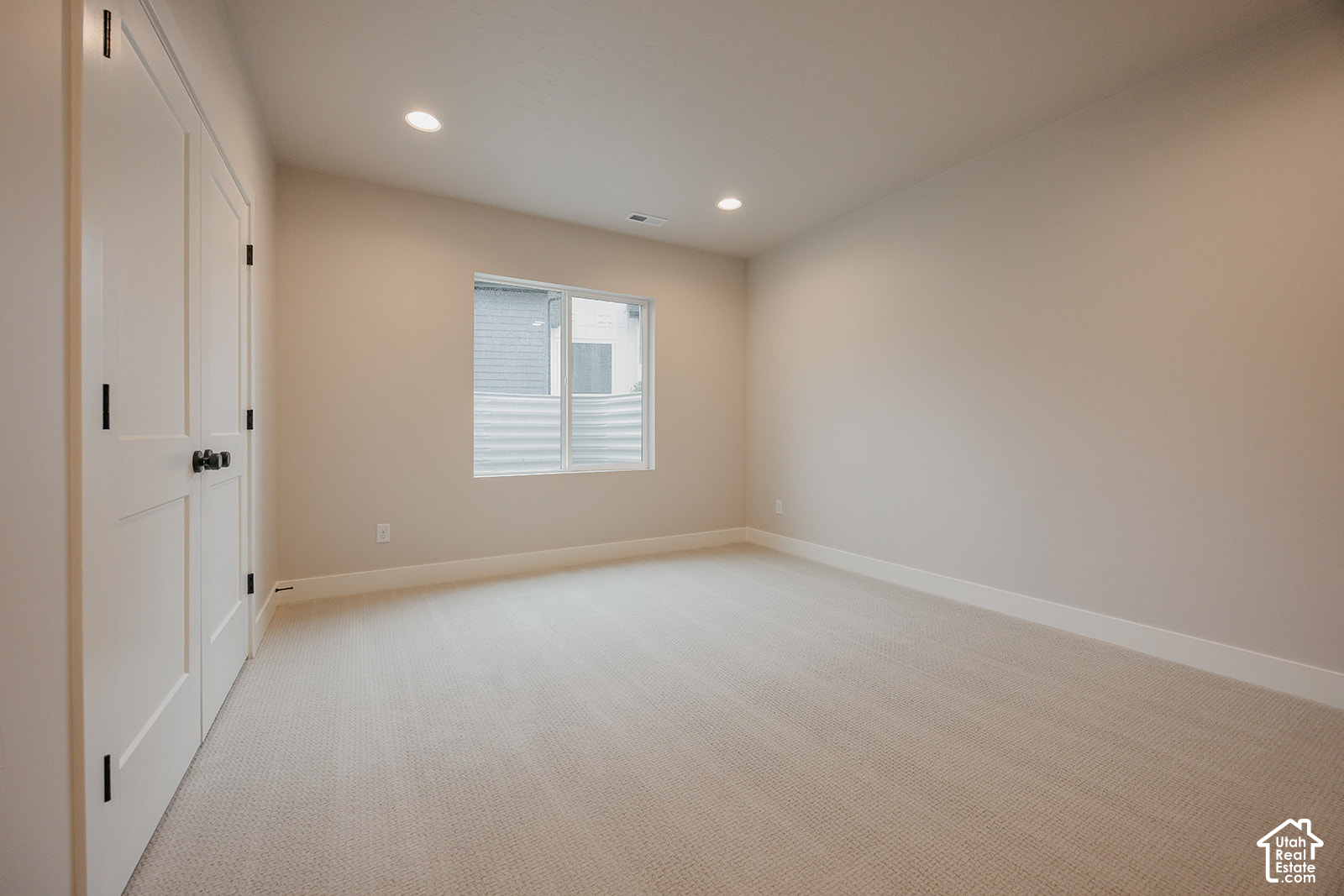main property photo 78