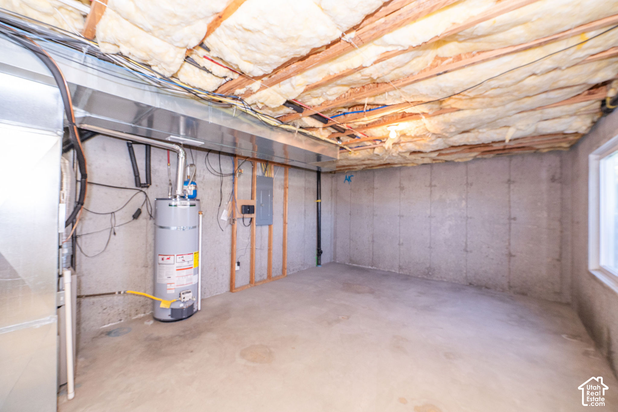 main property photo 37